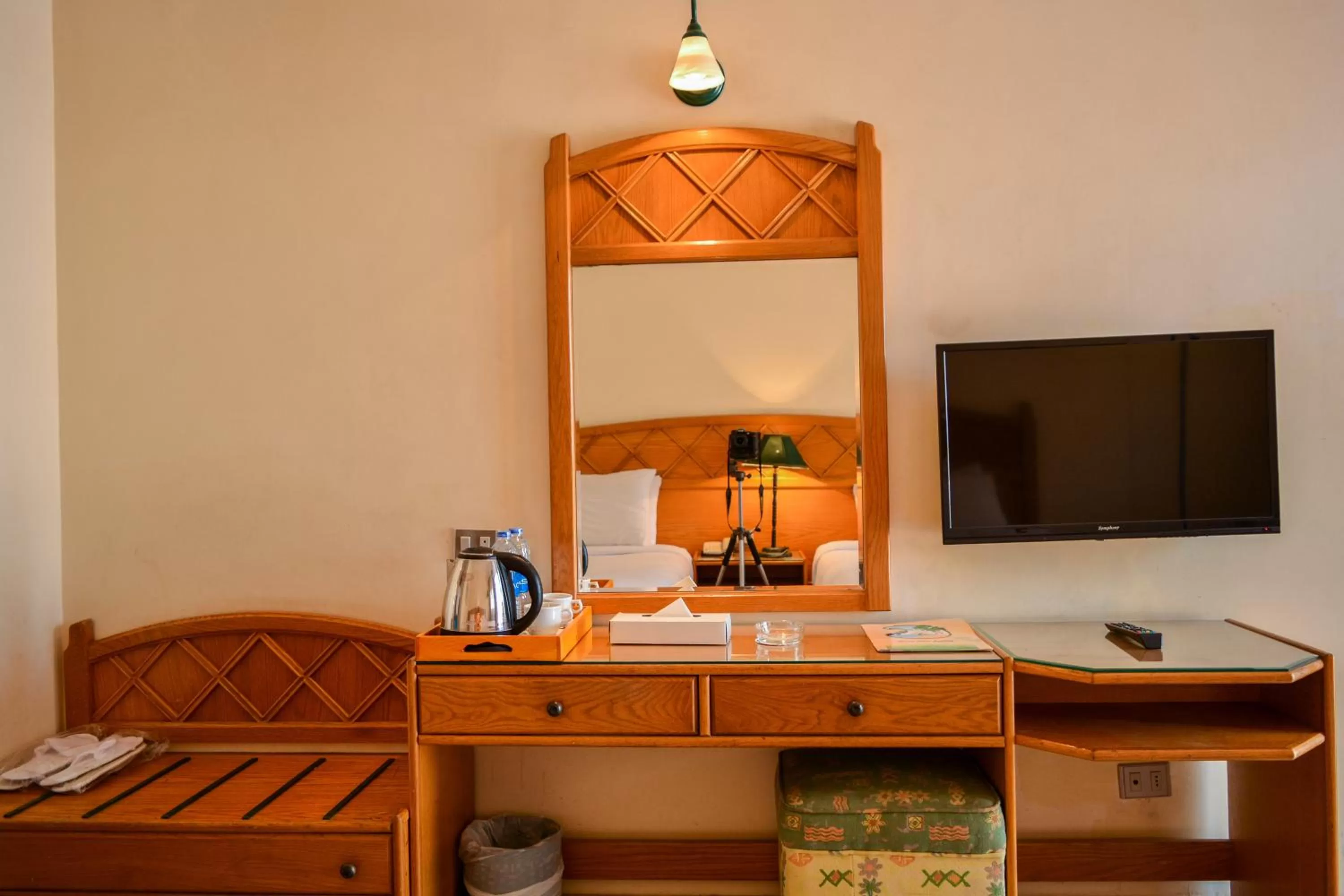 TV and multimedia in Dive Inn Resort