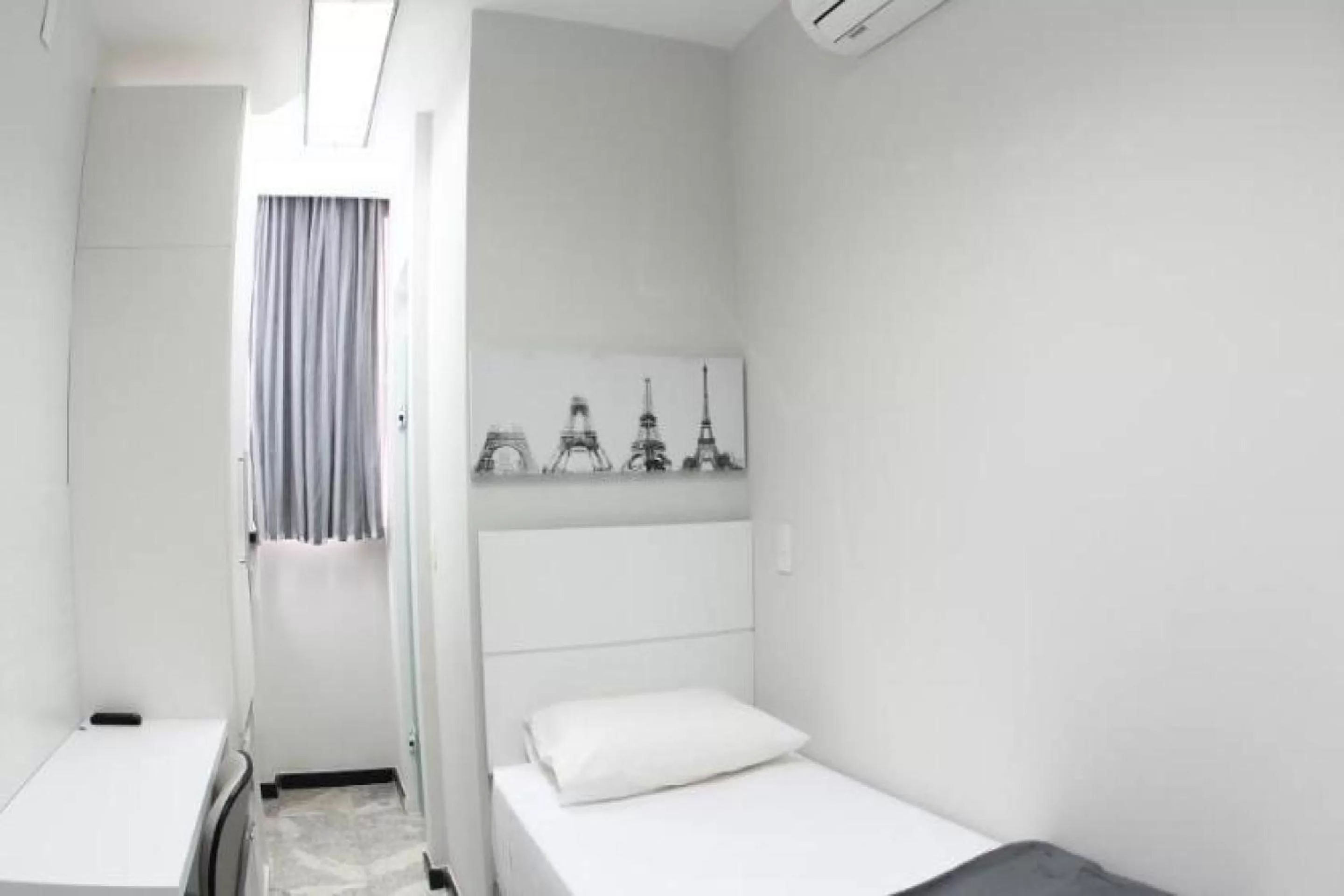 Bedroom, Bed in Compacto Hotel