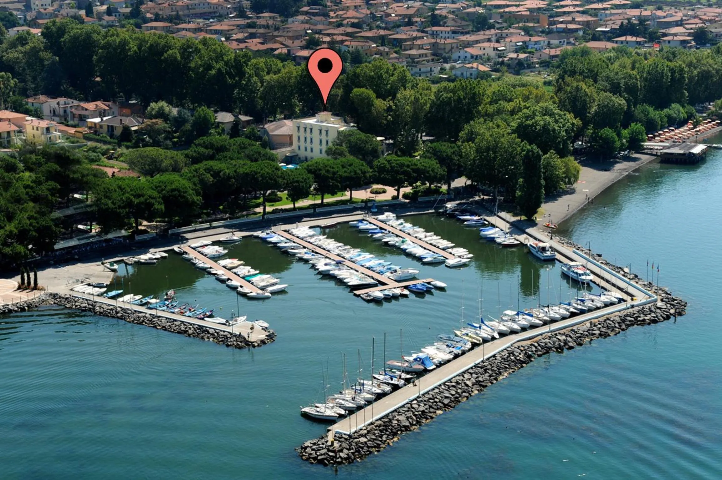 Facade/entrance in Hotel Royal