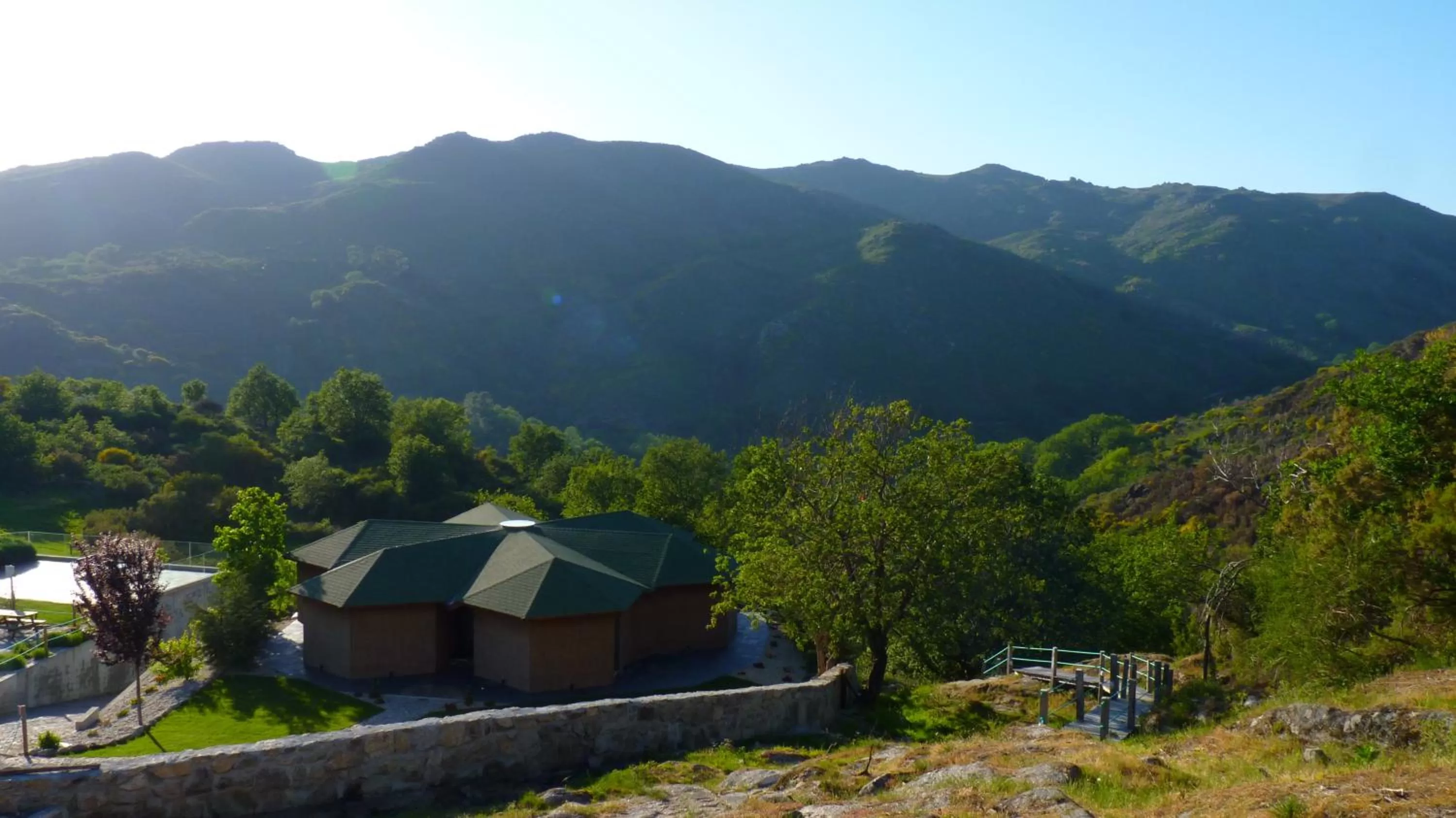 Facade/entrance, Bird's-eye View in Eco-Bungalow