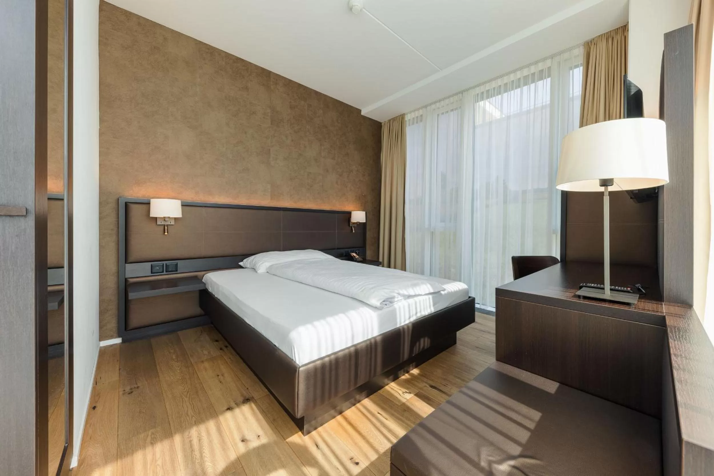 Staff, Bed in Hotel kommod