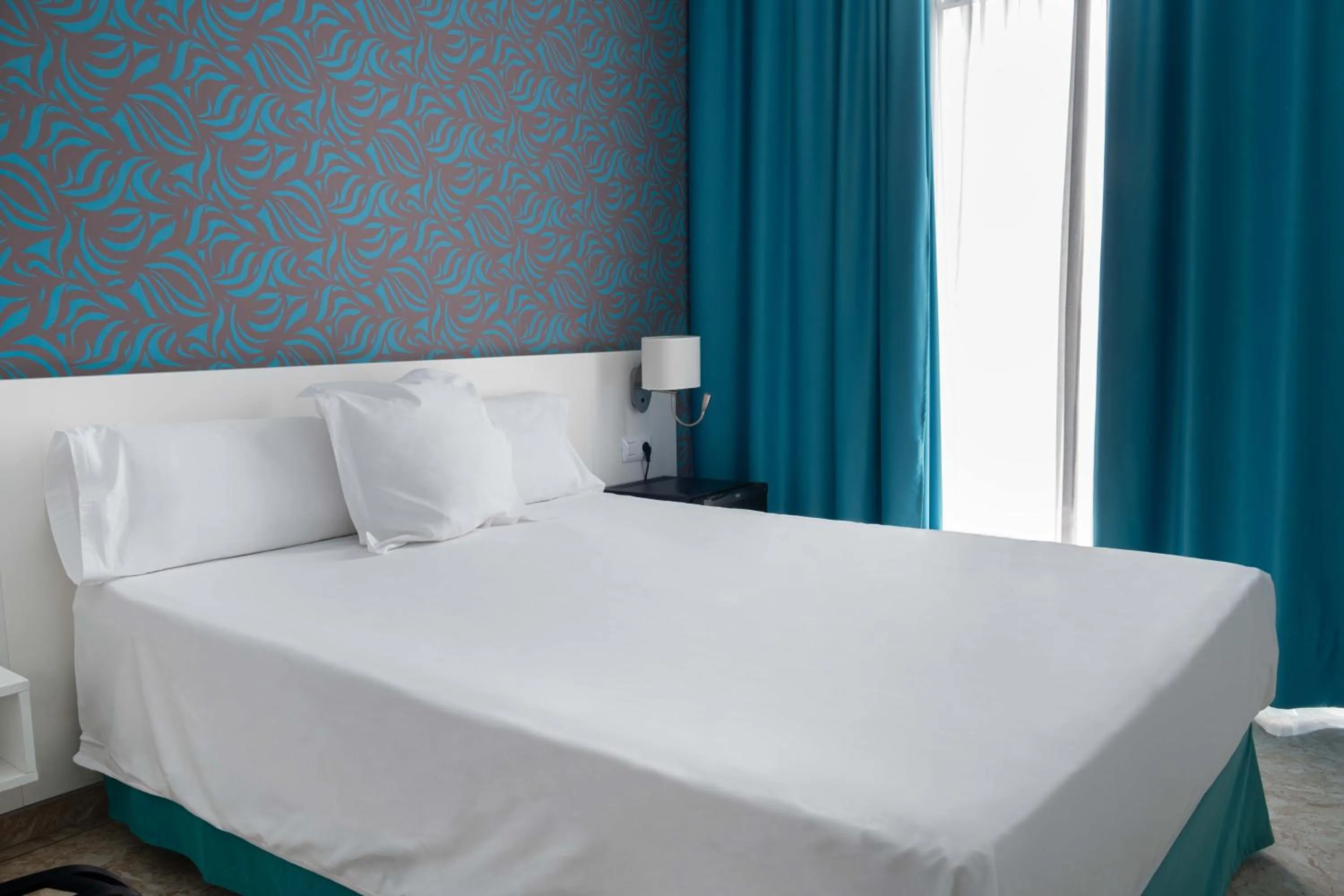 Single Room in Checkin Concordia Playa