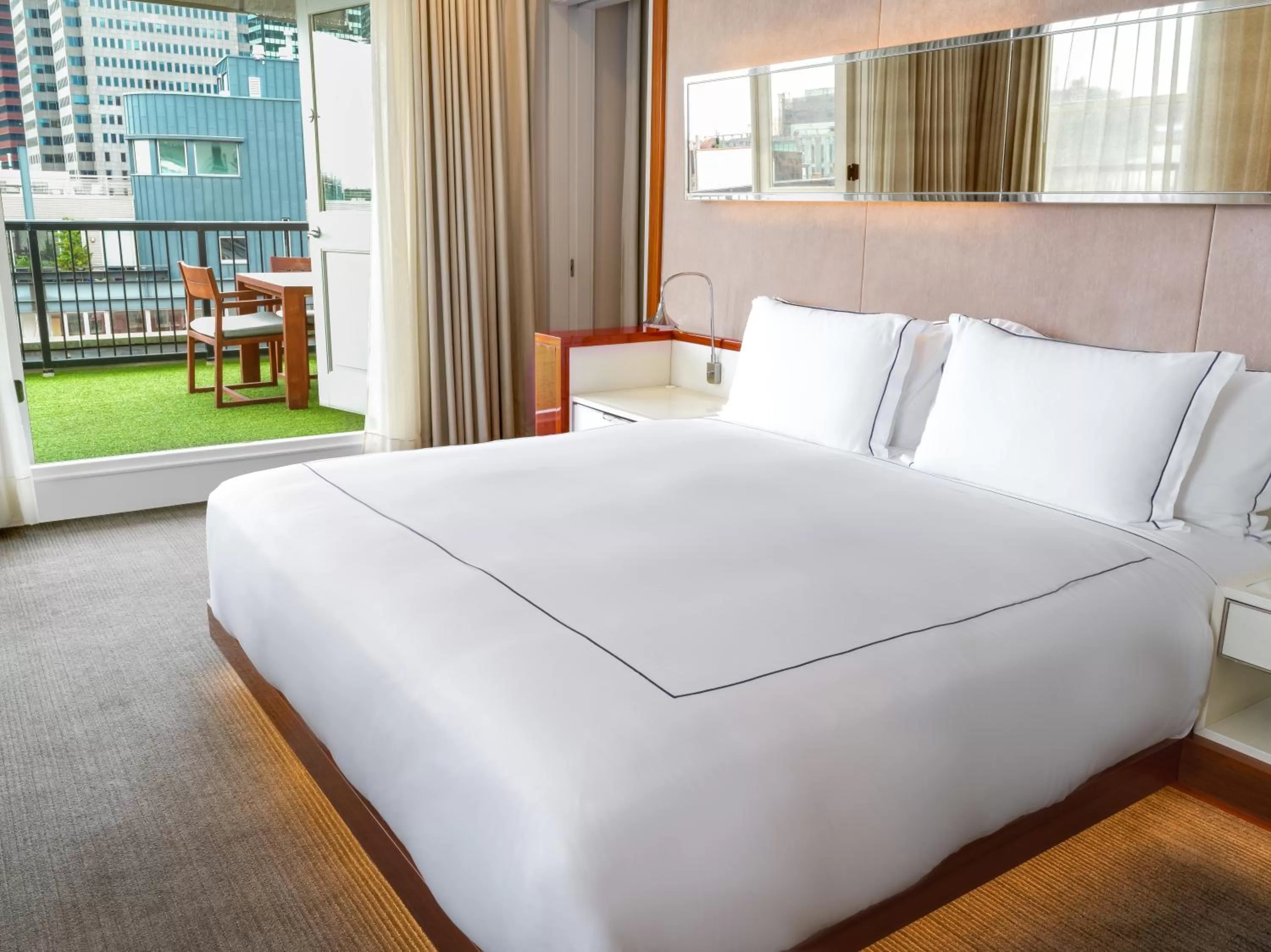 Bed in 33 Hotel, New York City, Seaport