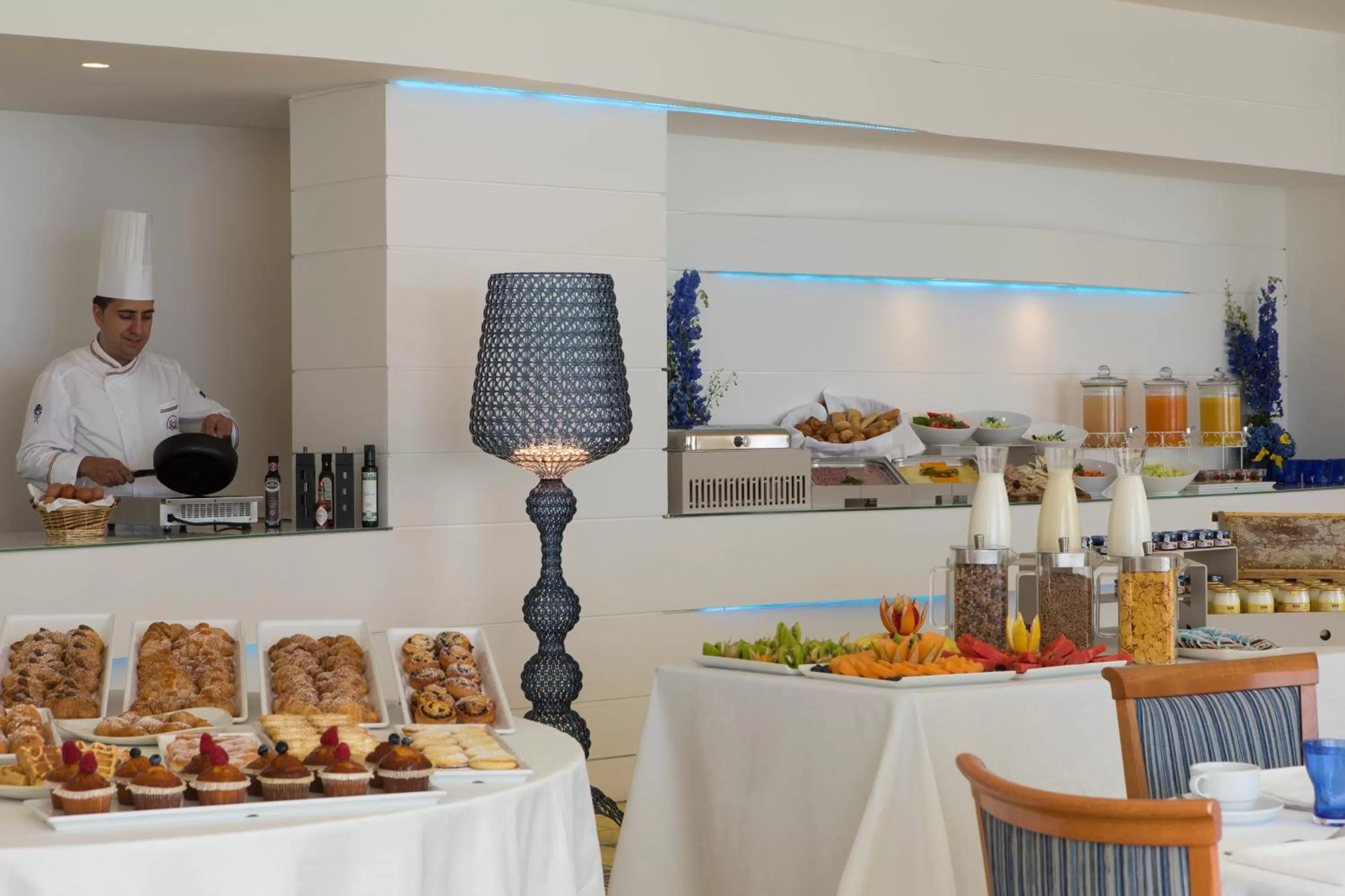 Buffet breakfast in Lloyd's Baia Hotel