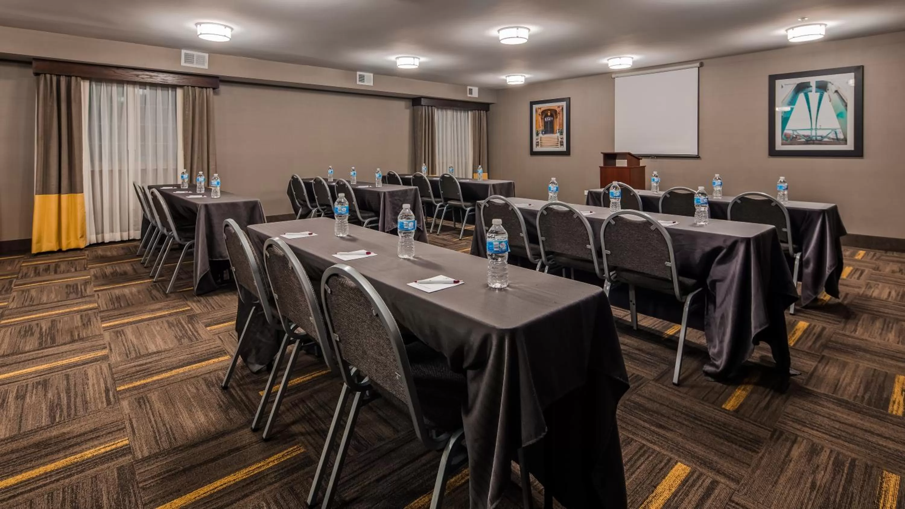 Meeting/conference room in Best Western Plus North Joliet