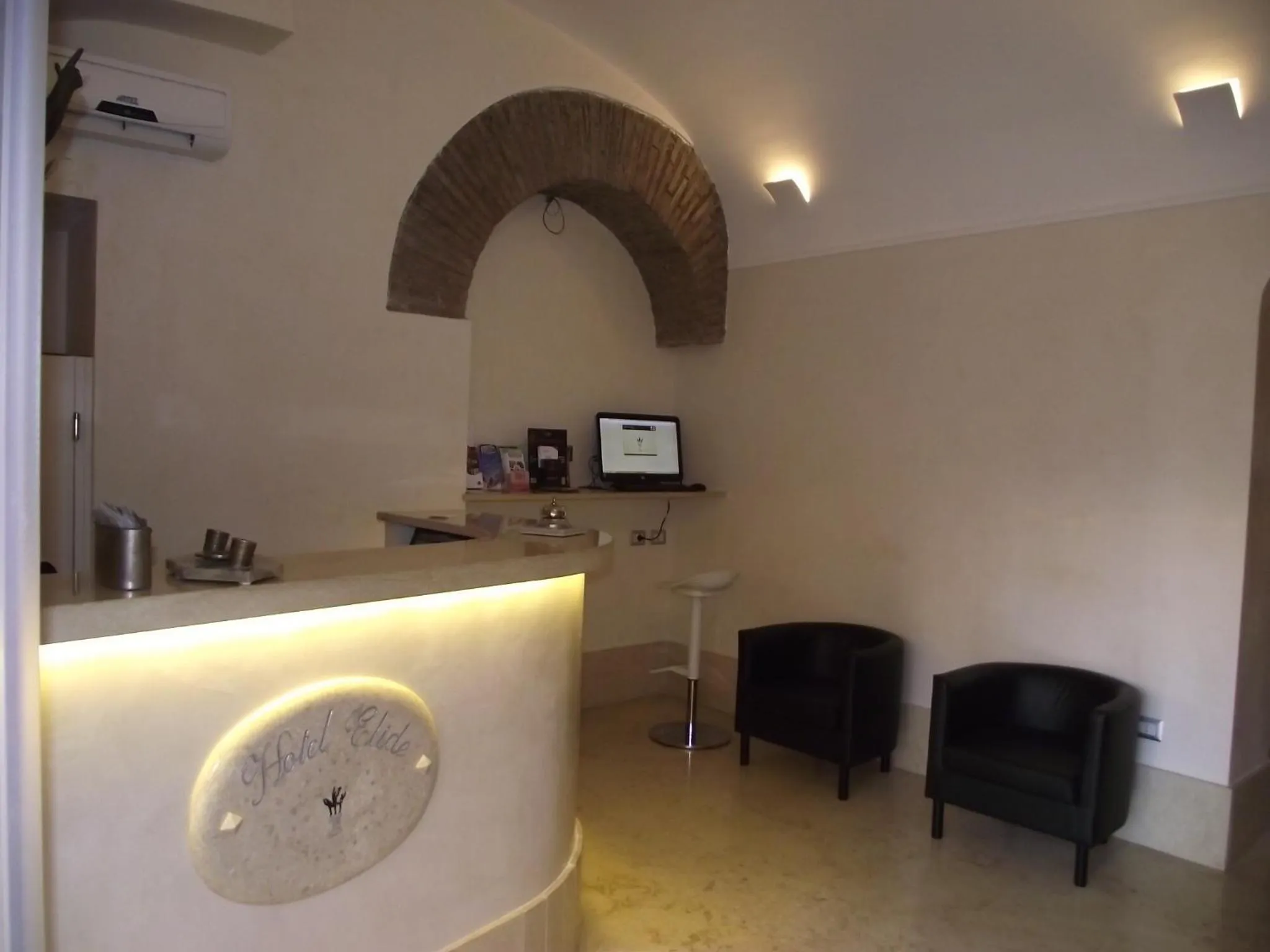 Lobby or reception in Hotel Elide