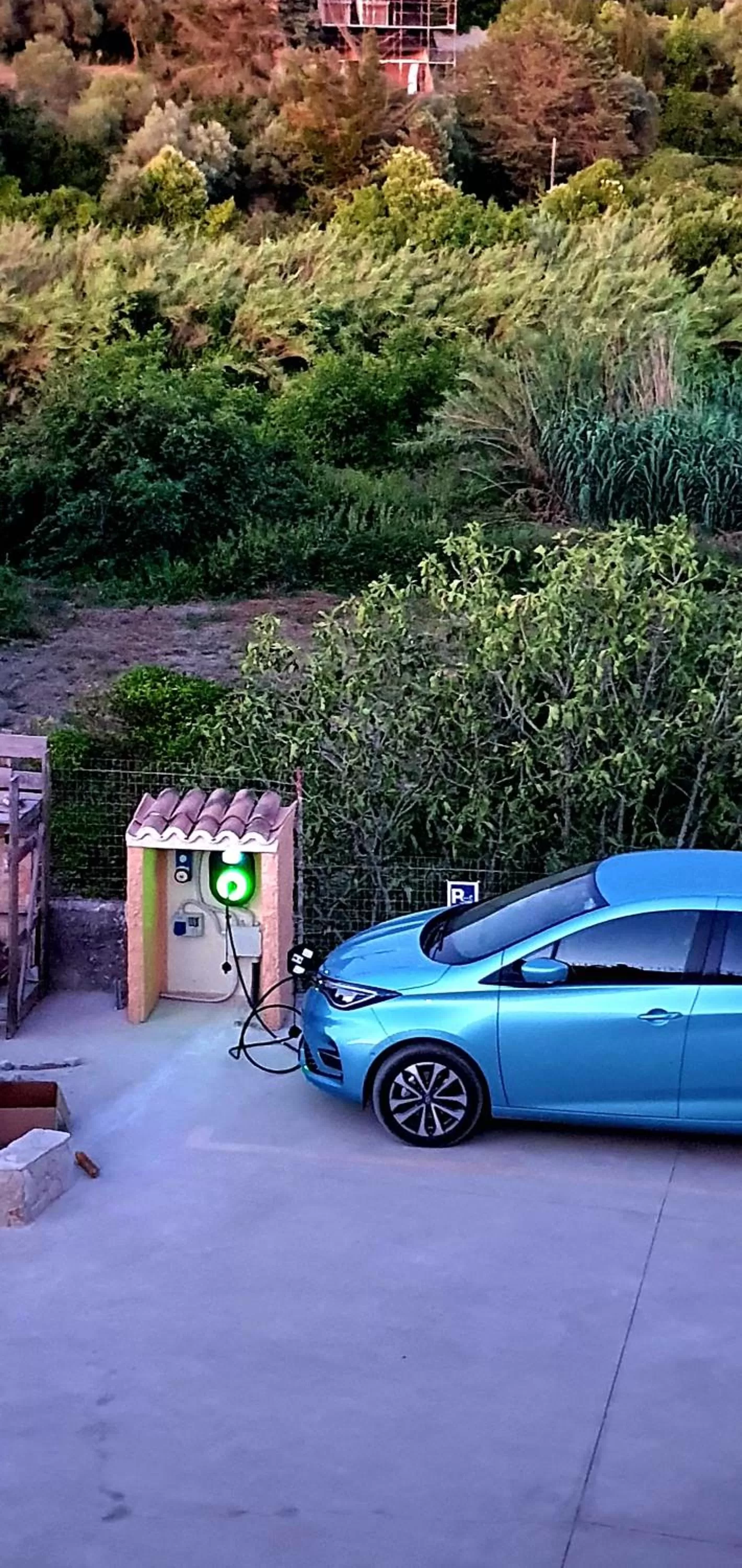 Garden in Villa Malvasio Pool and Jacuzzi Room Sassari