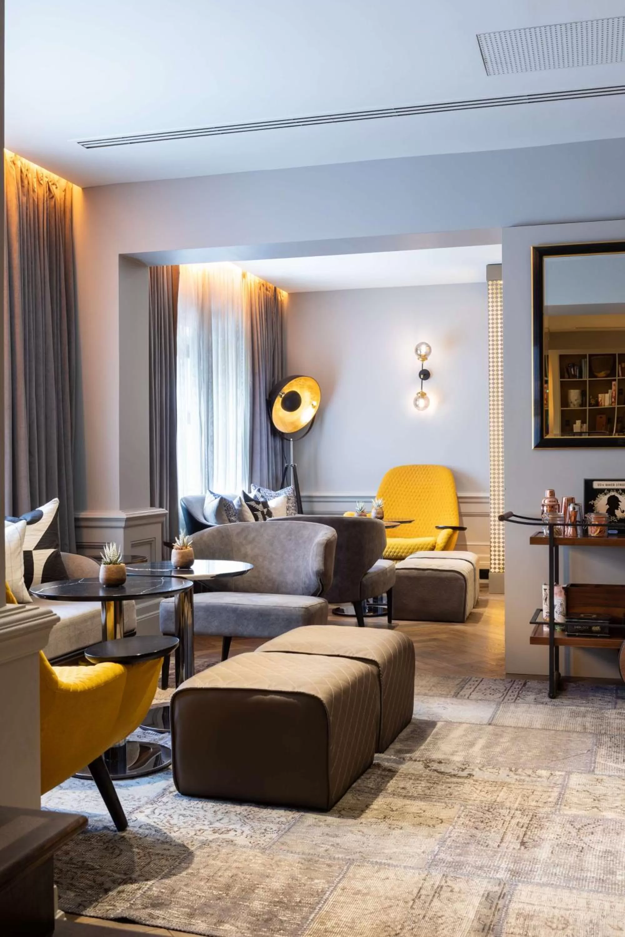Lounge or bar in Holmes Hotel London