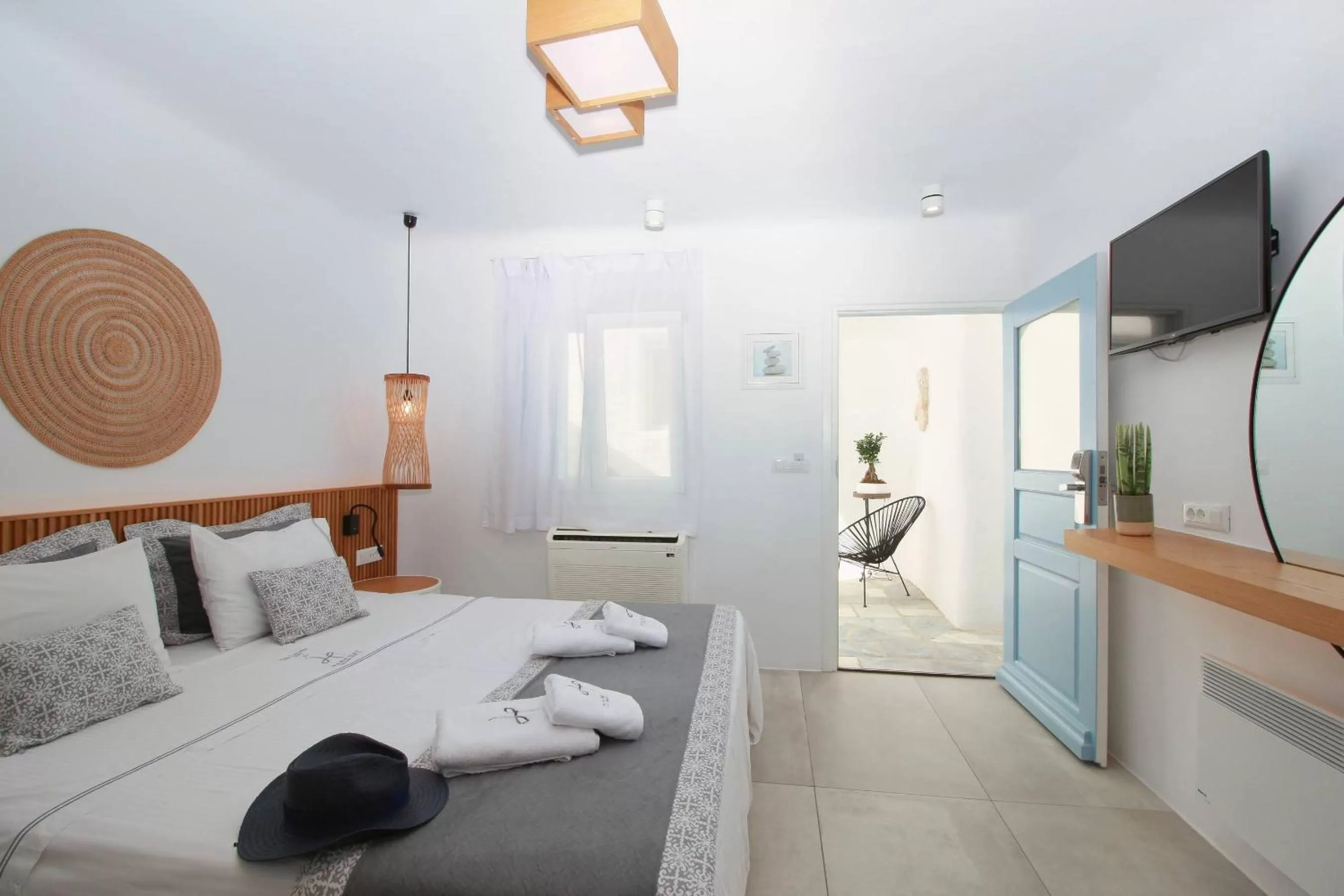 Bed in Harmony Boutique Hotel