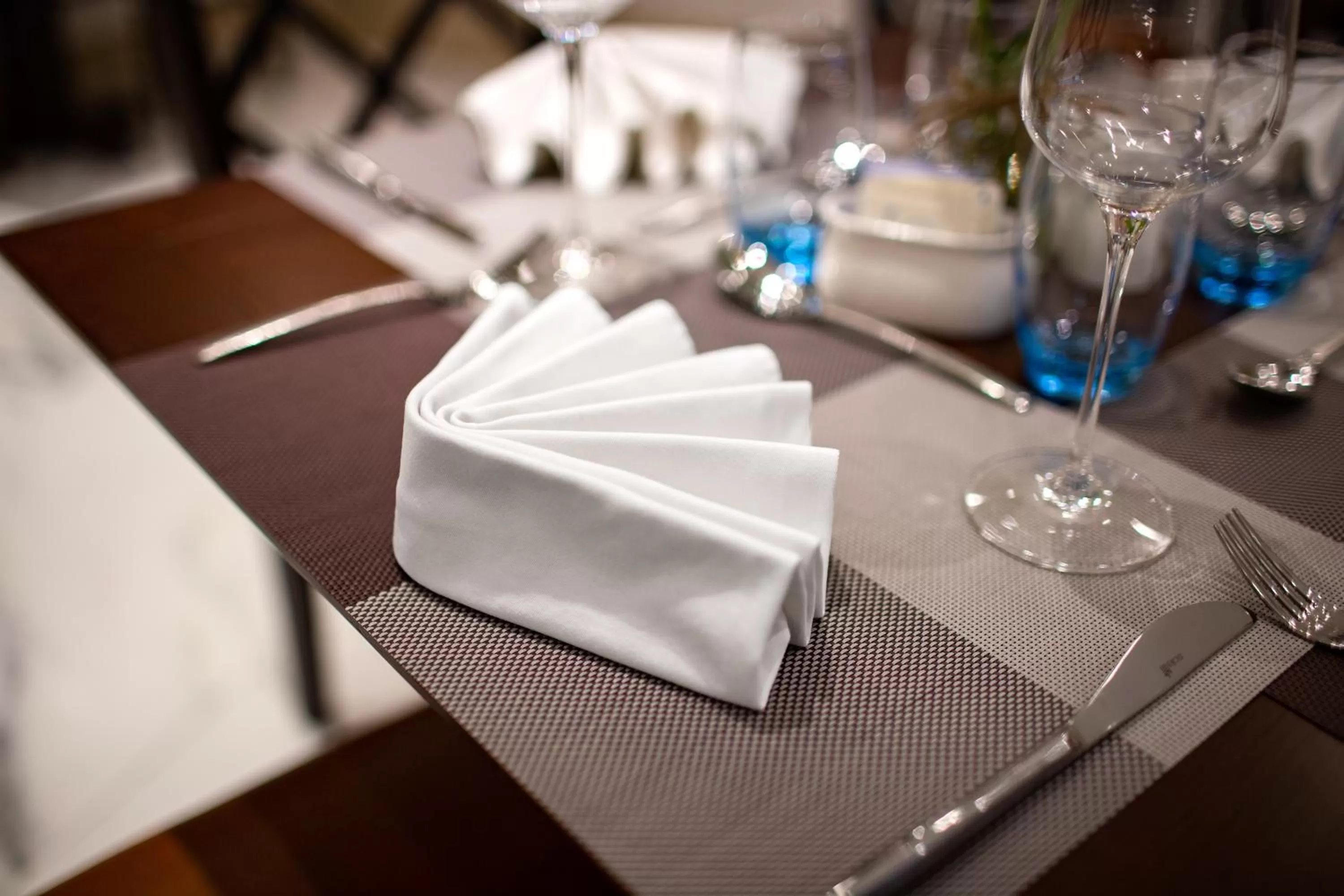 Restaurant/Places to Eat in May De Ville Legend Hotel & Spa