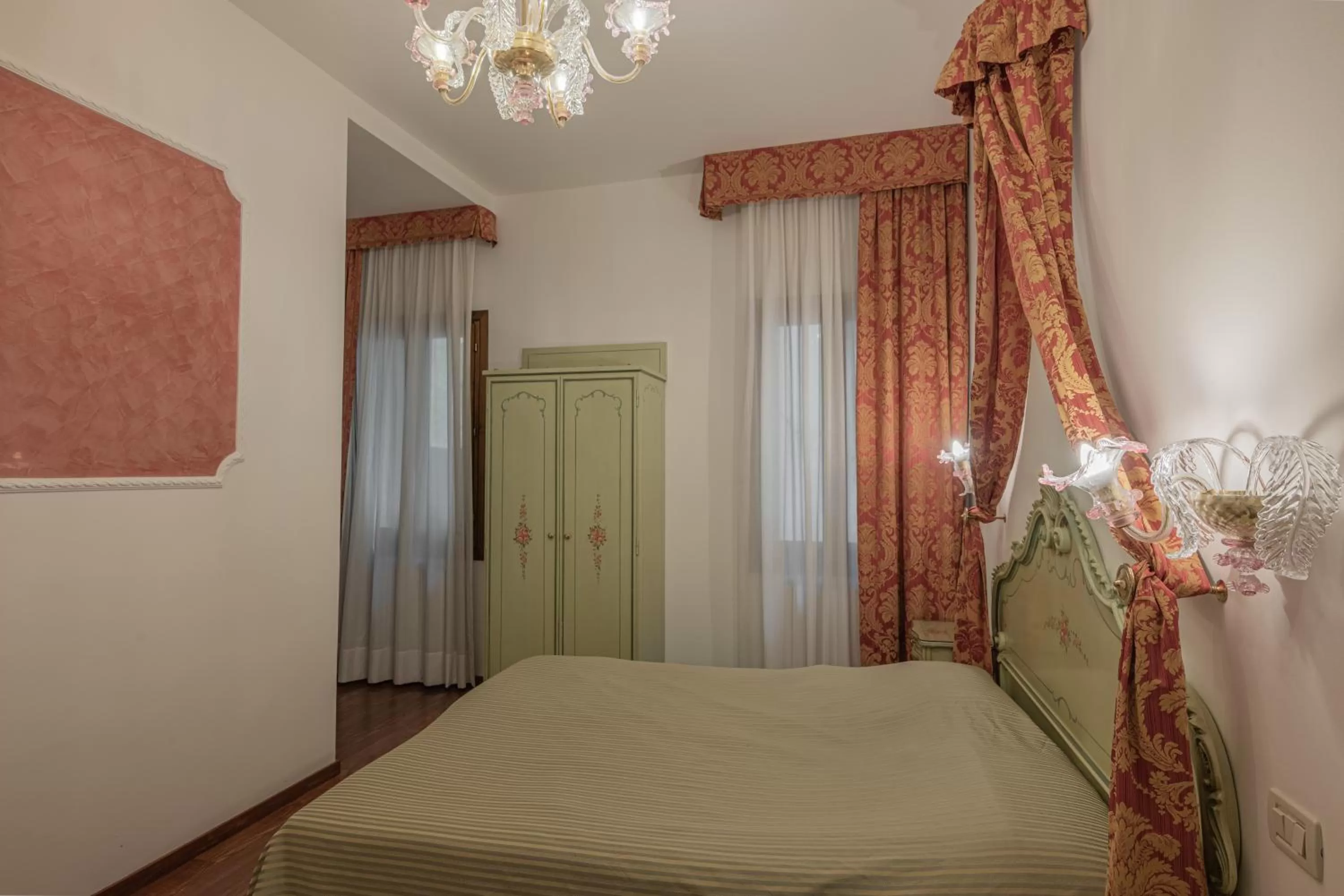 Bedroom, Bed in Hotel al Sotoportego