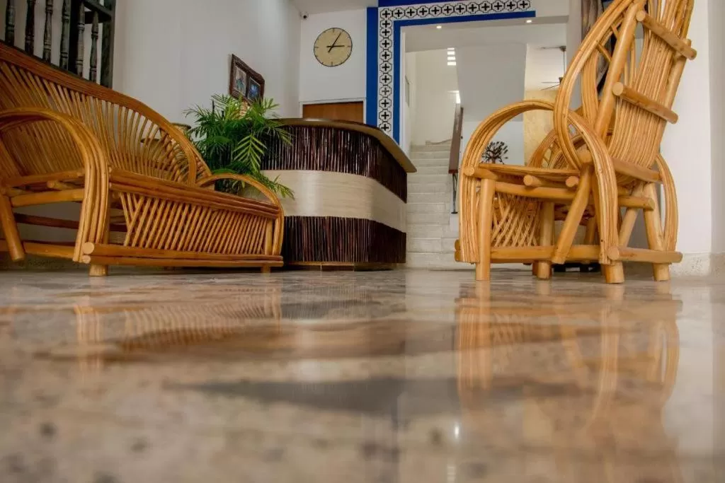 Living room in Hotel Iraka Zenu