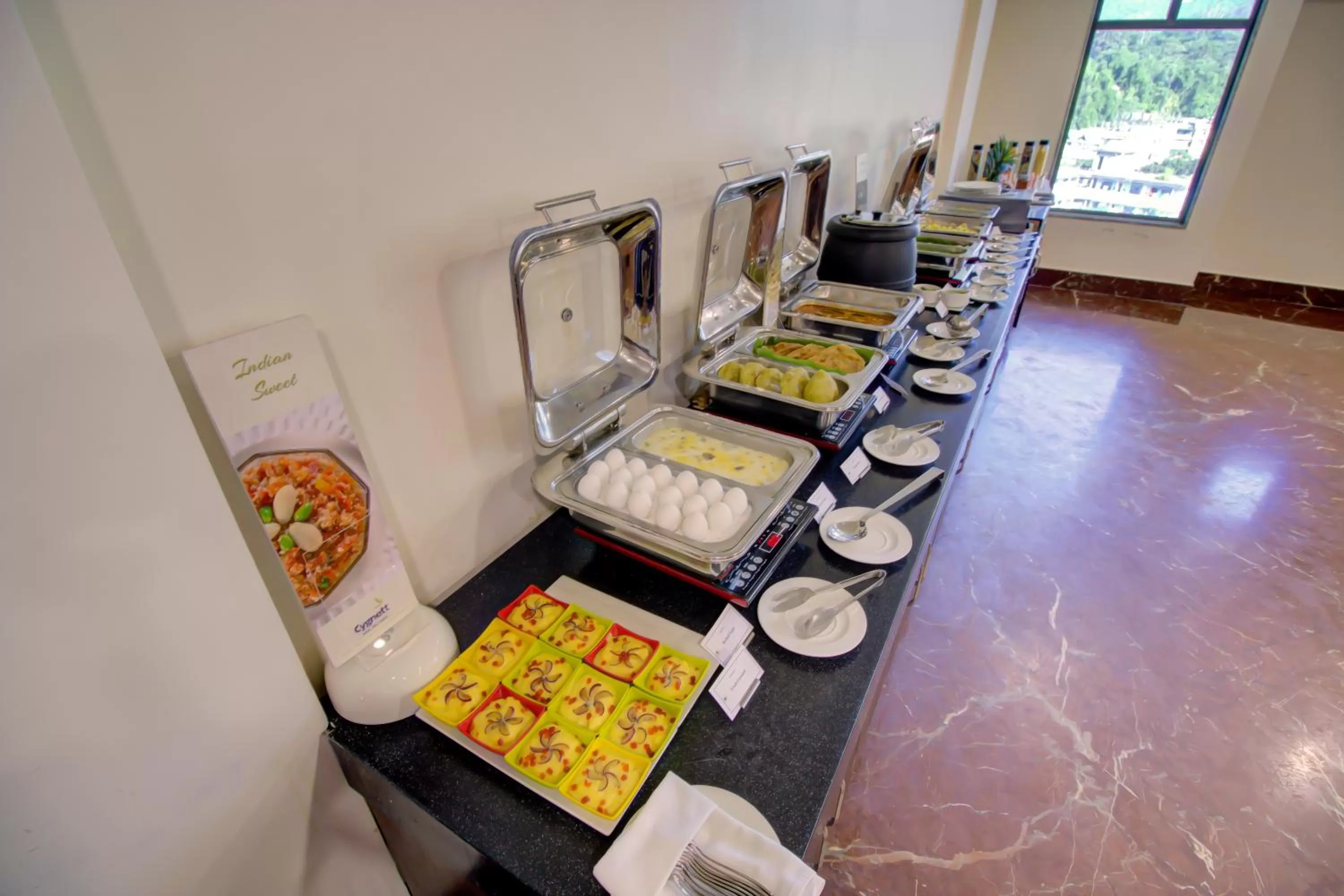 Restaurant/places to eat in Cygnett Inn Trendz