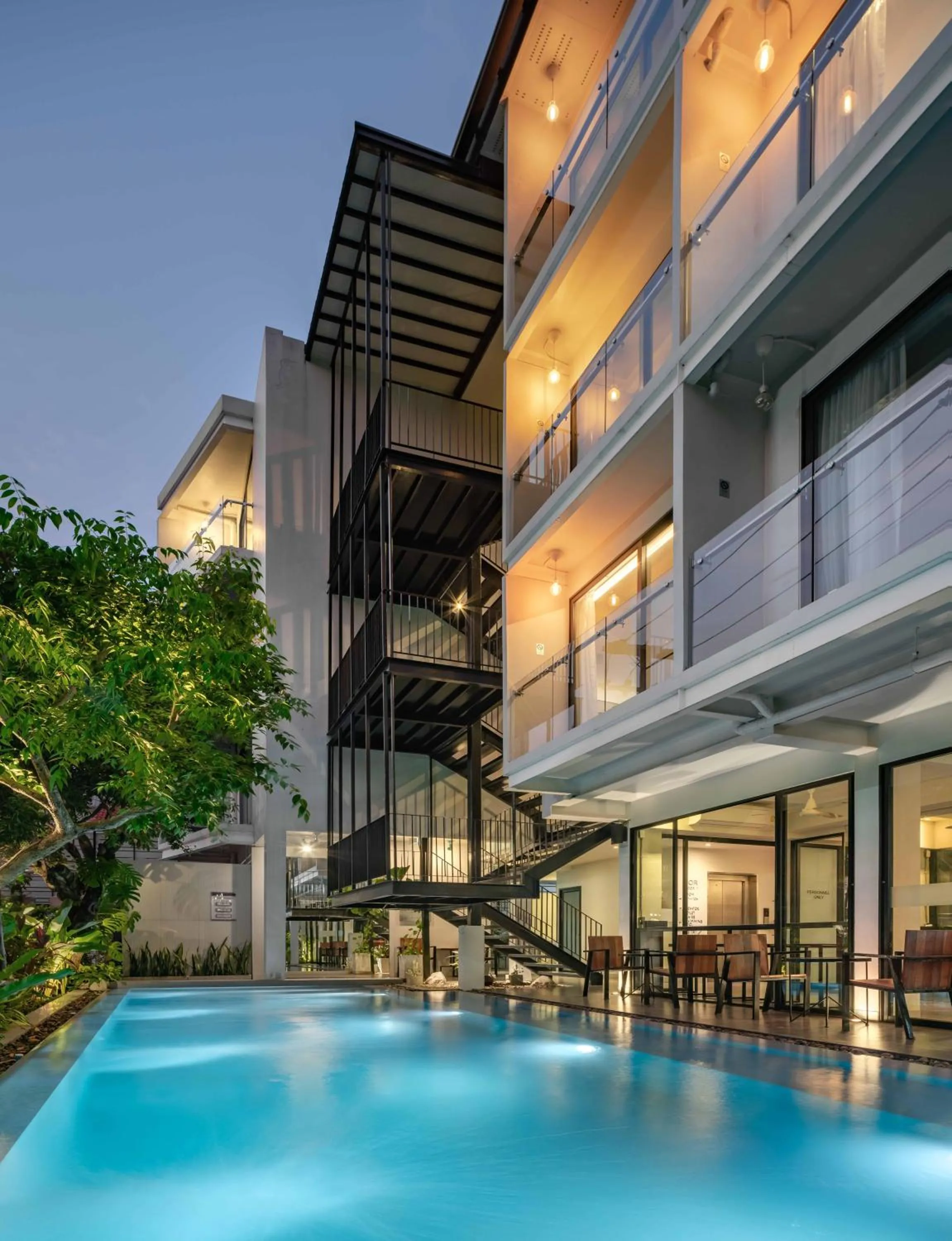 Property building in POR Thapae Gate