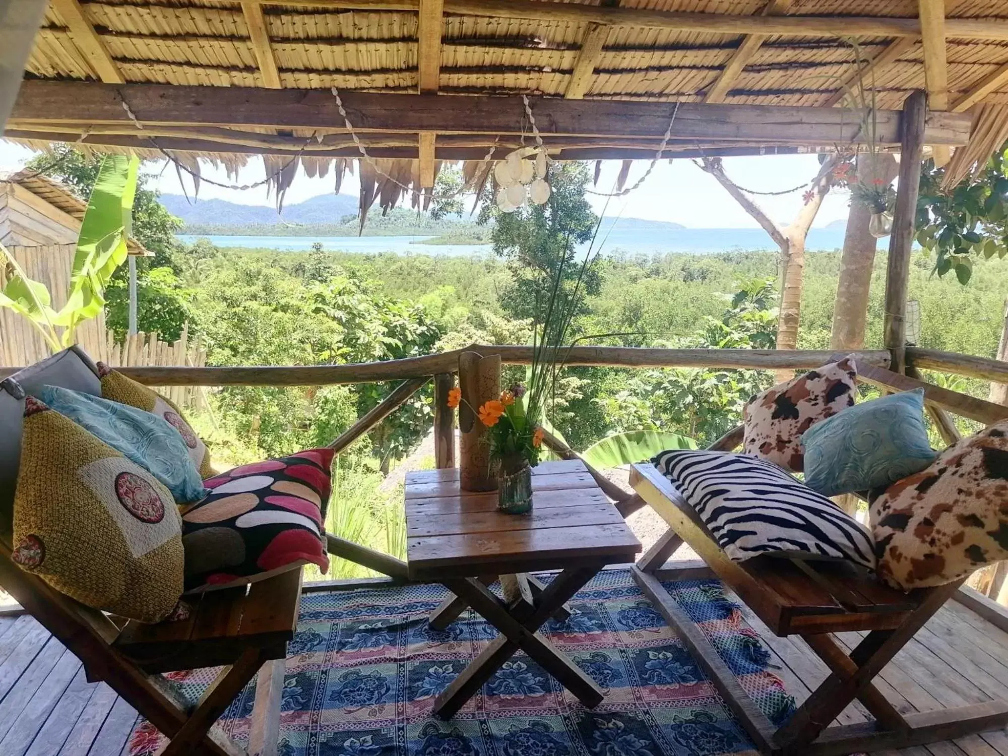 Jungle Bar Honeymoon suite & private pool Jungle Bar Honeymoon suite & private pool