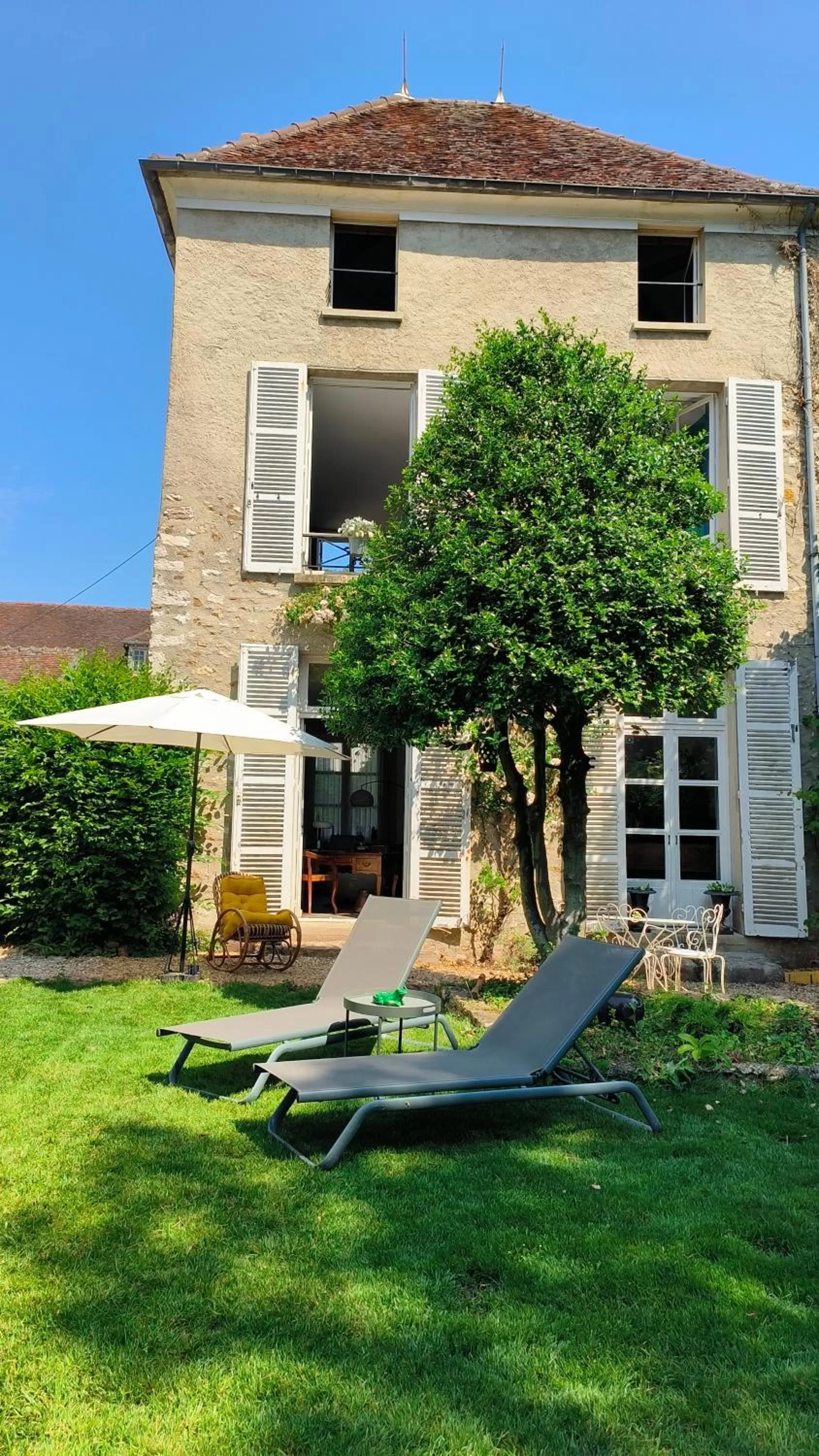 Garden view, Property Building in Le Grand Barrois