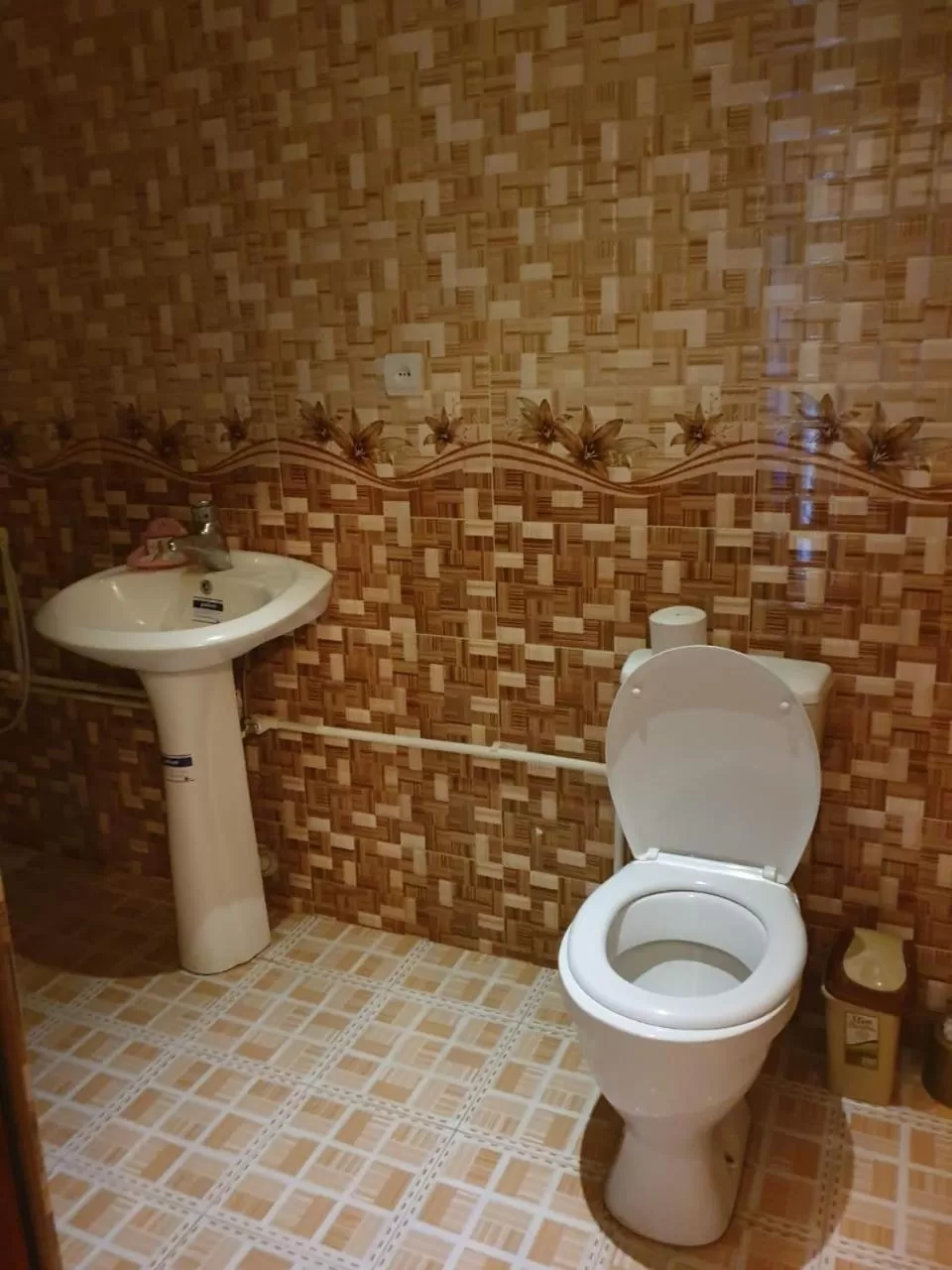 Bathroom in Tatev Shinuhayr Hotel'