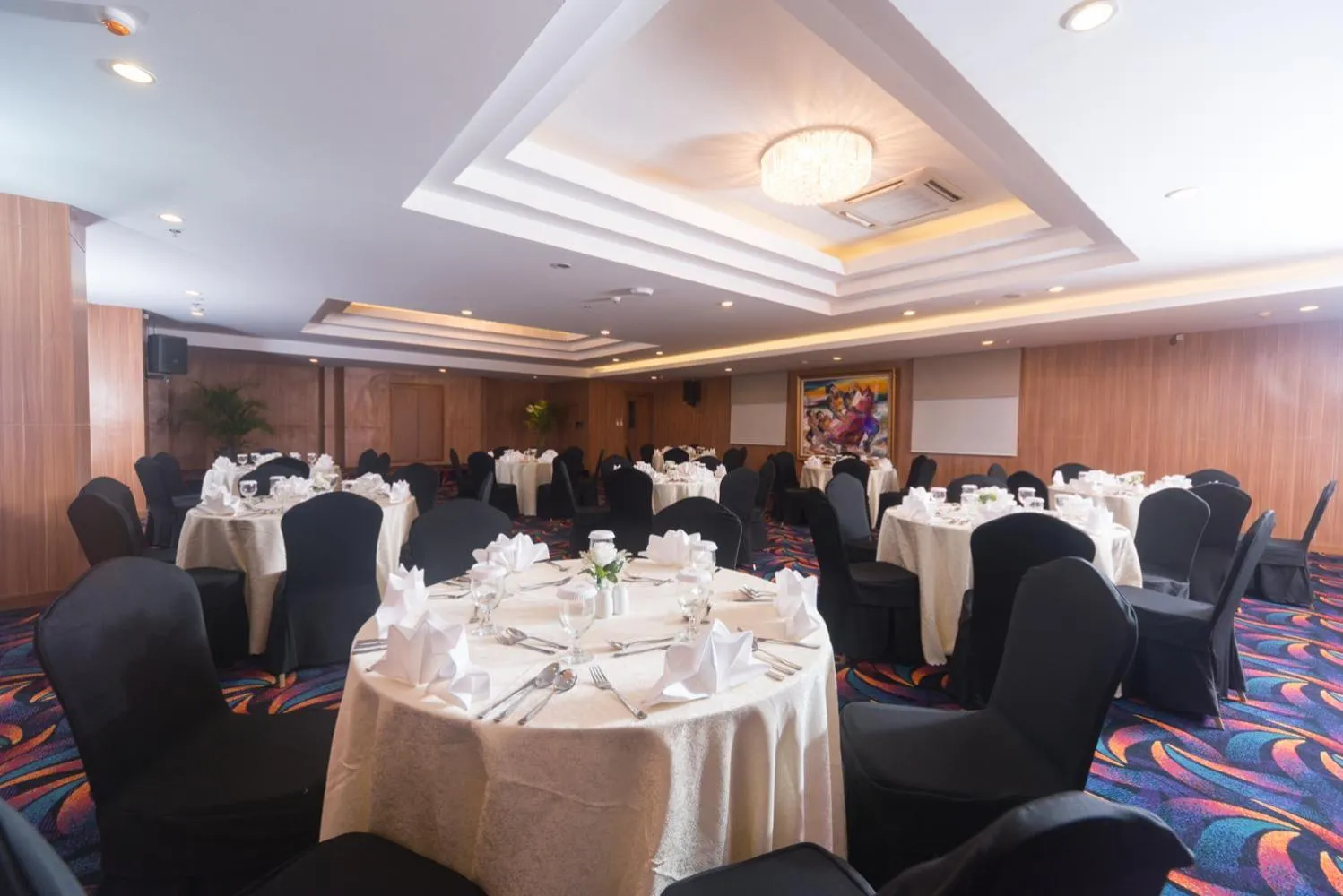 Banquet/Function facilities in Sotis Residence Pejompongan