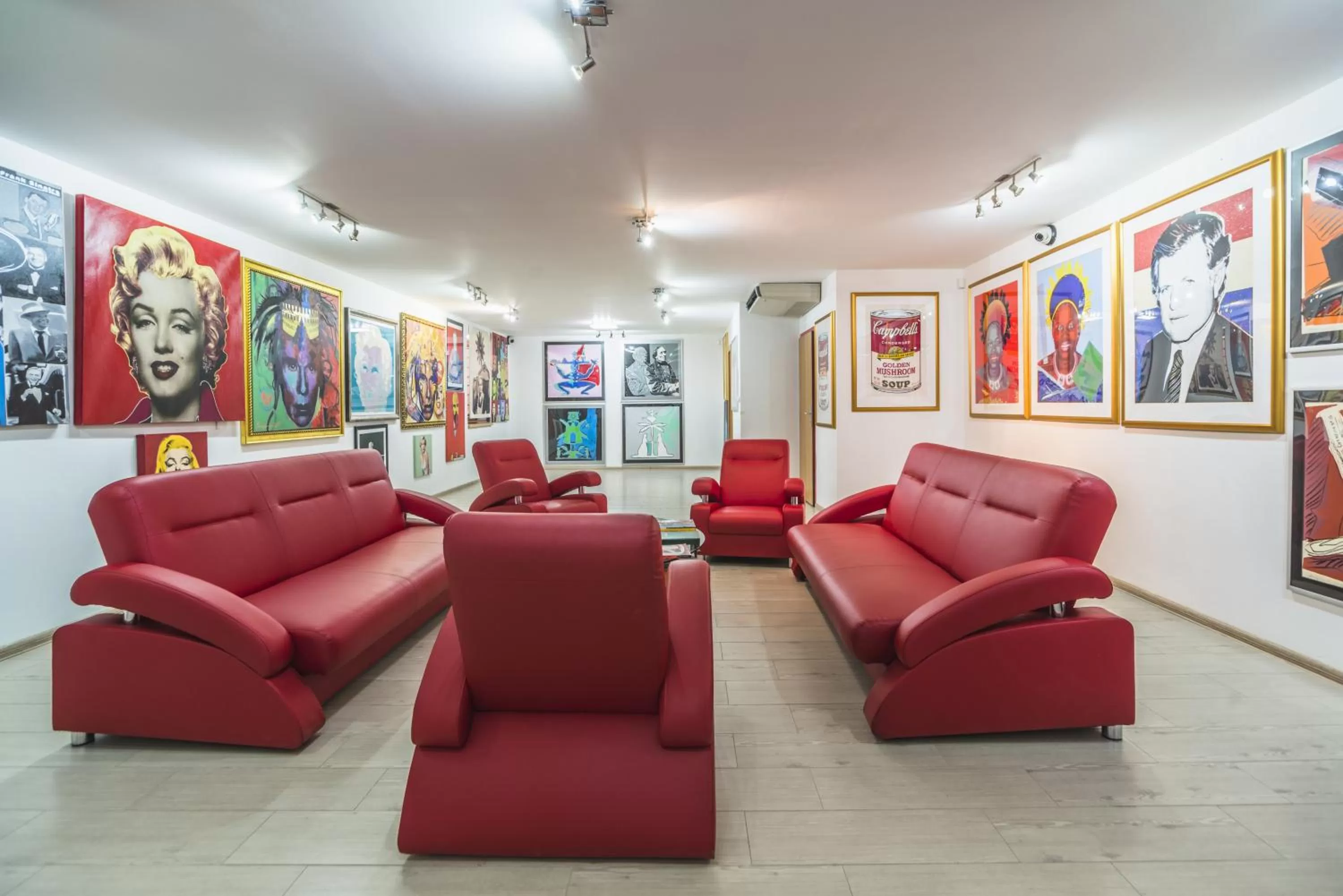 Entertainment in Hotel Muza