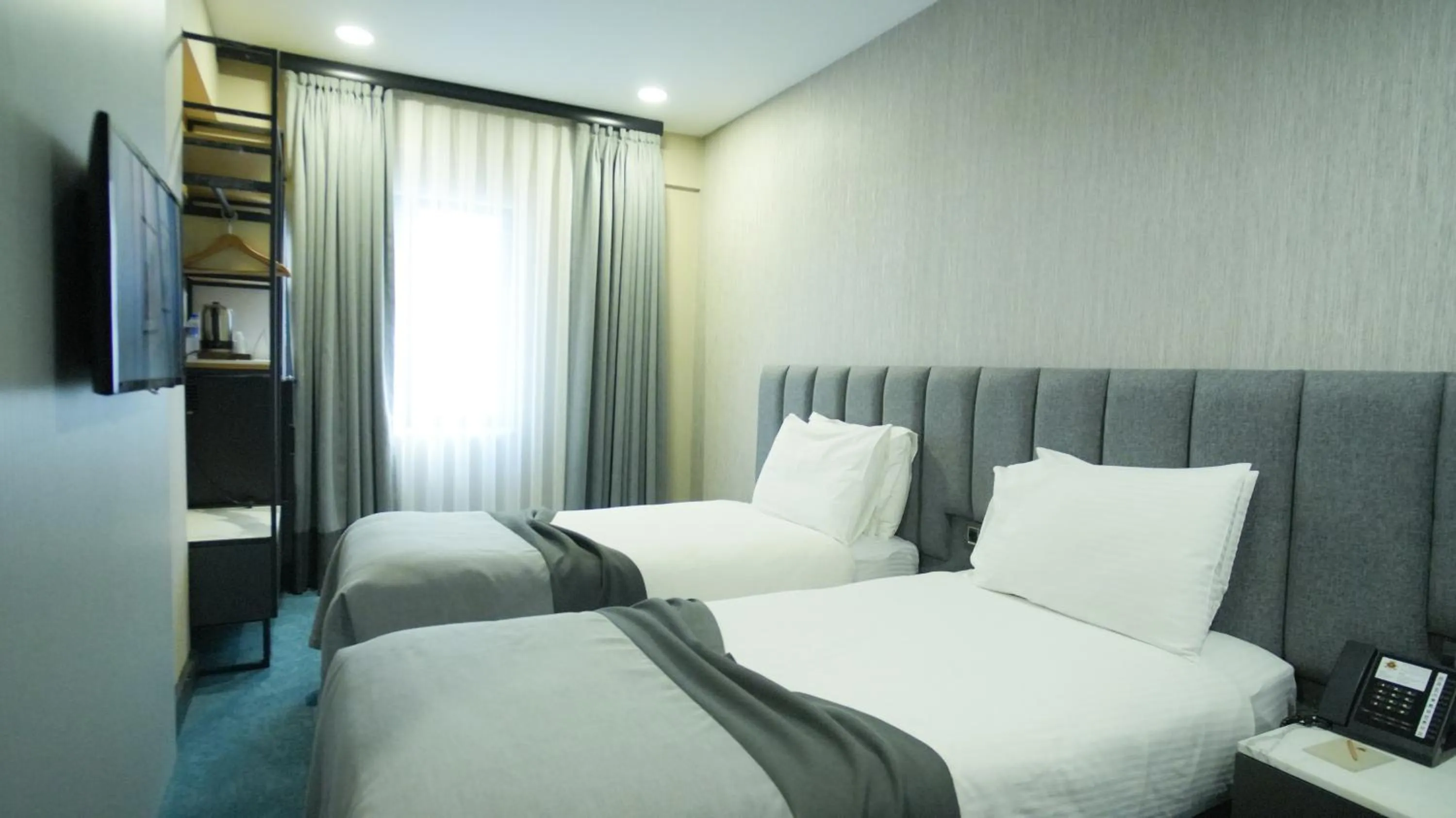 Bed in Dosso Dossi Hotels Old City