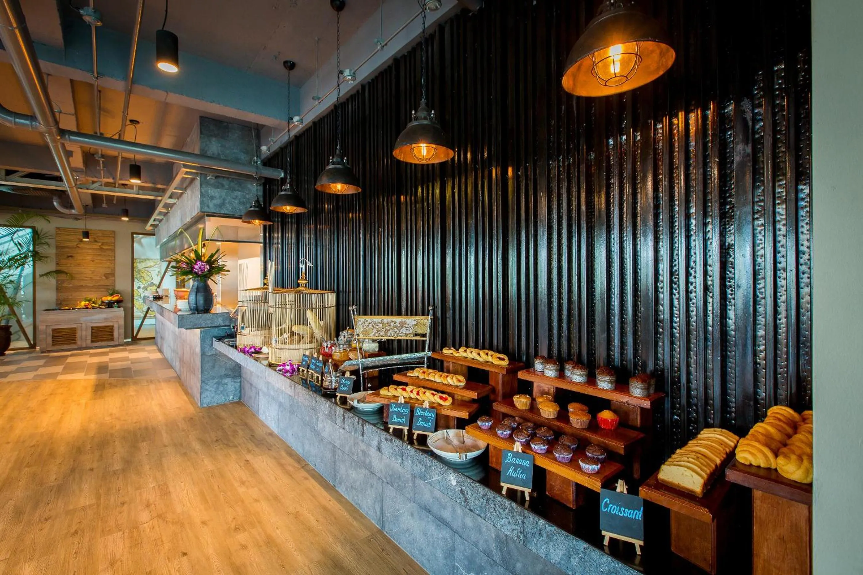 Restaurant/places to eat in MAI HOUSE Patong Hill