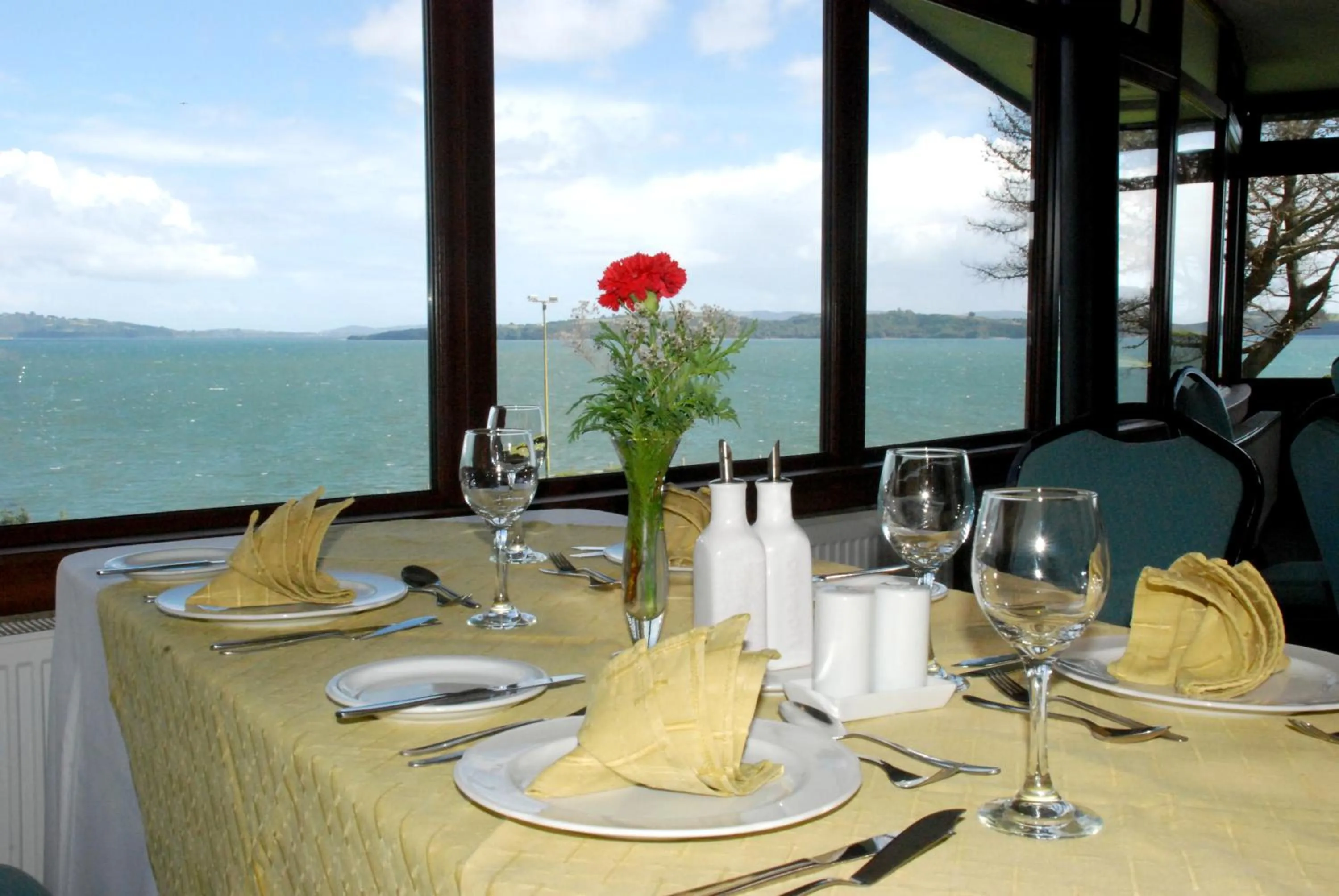 Restaurant/places to eat in Panamericana Hotel Ancud