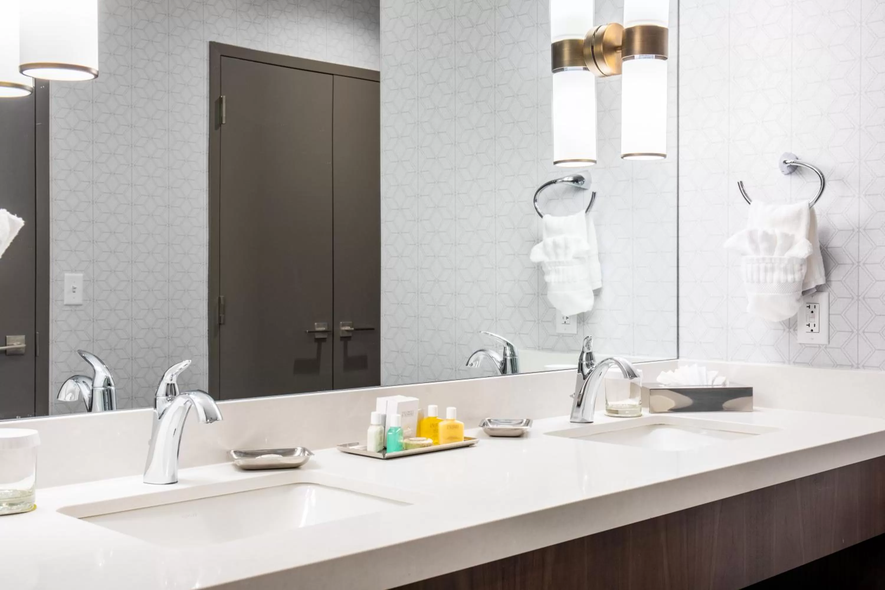 Bathroom in Haywood Park Hotel, an Ascend Collection Hotel