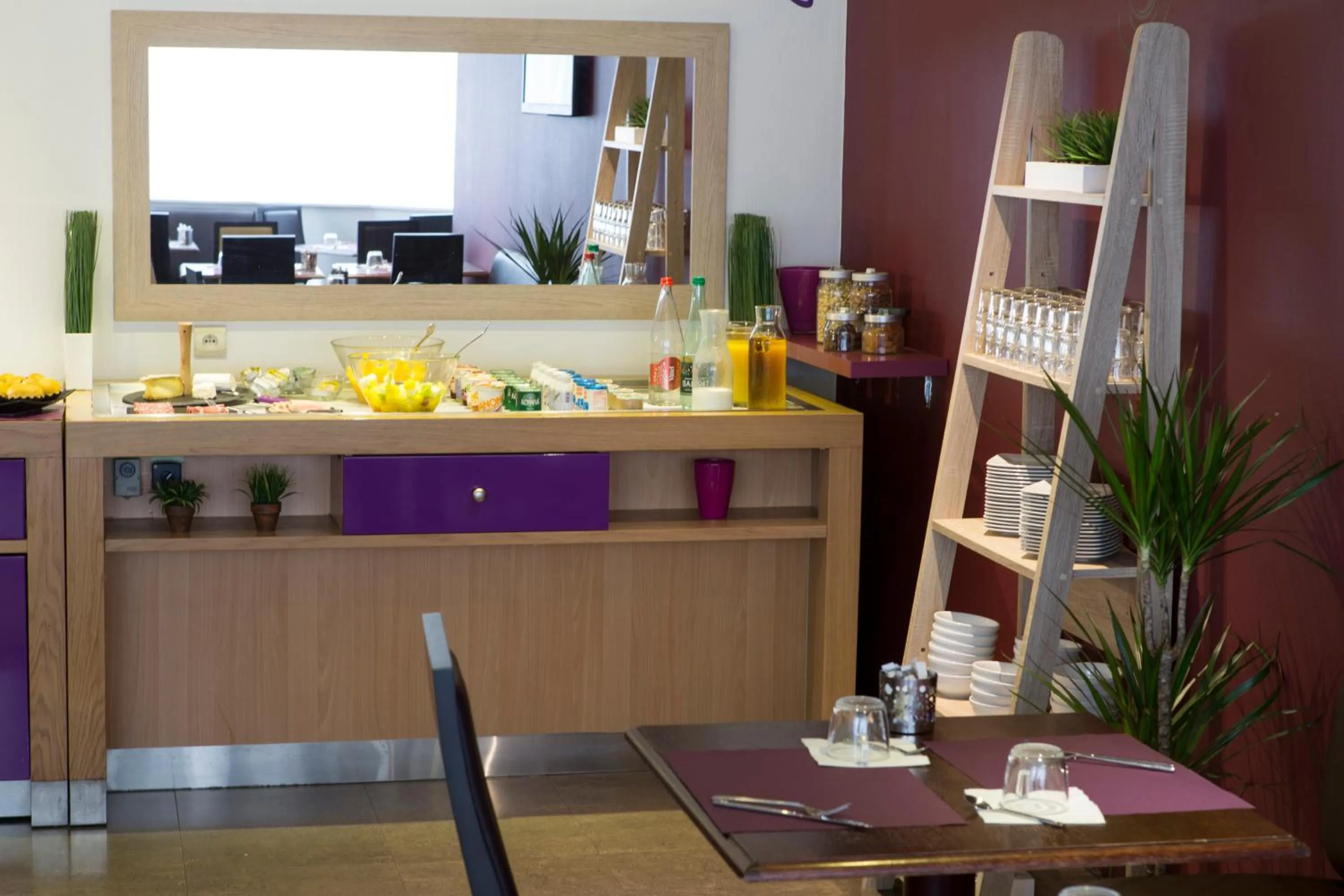 Buffet breakfast in Hotel Mercure Rennes Cesson