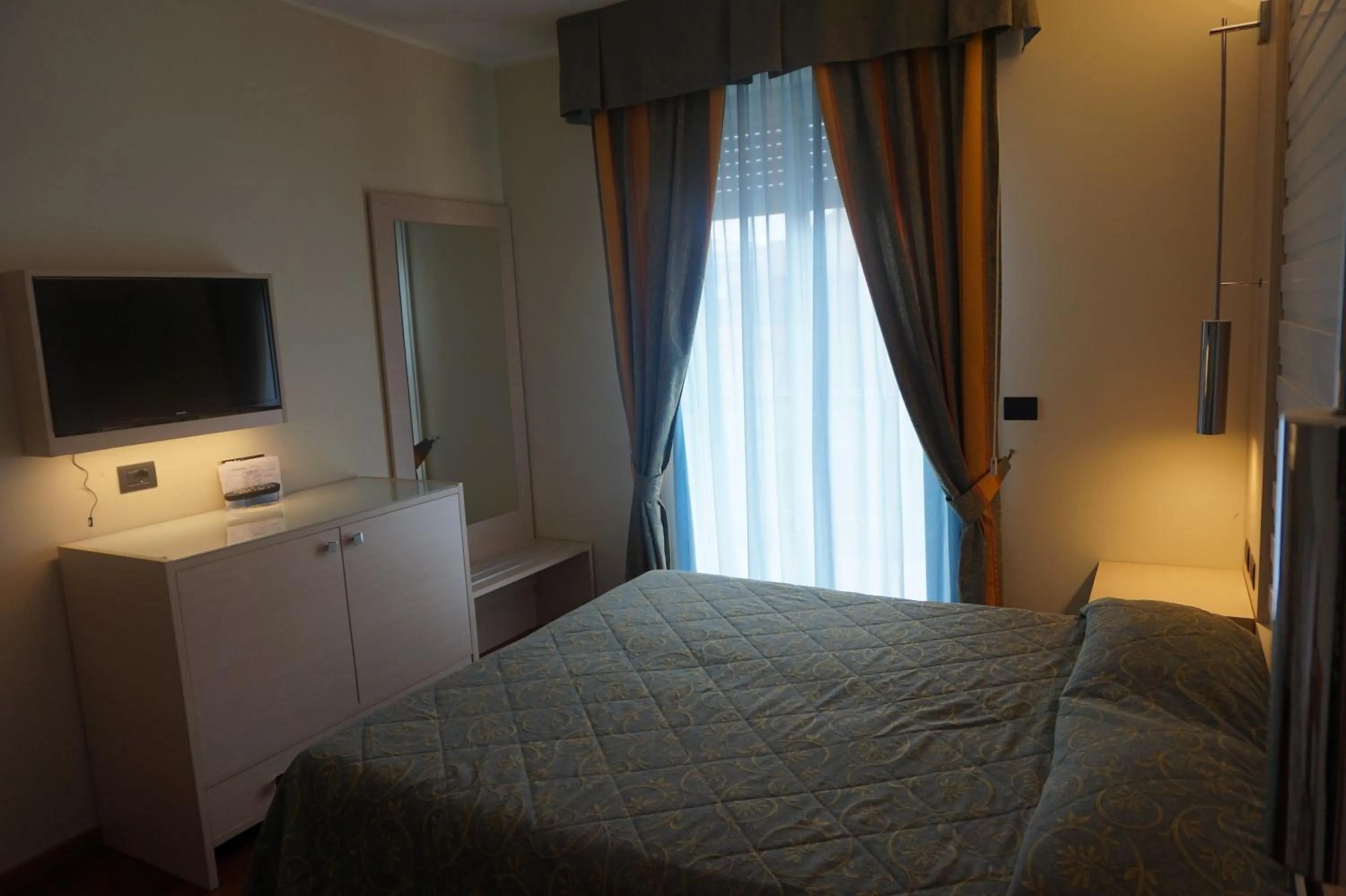 Day, Bed in Hotel Columbus