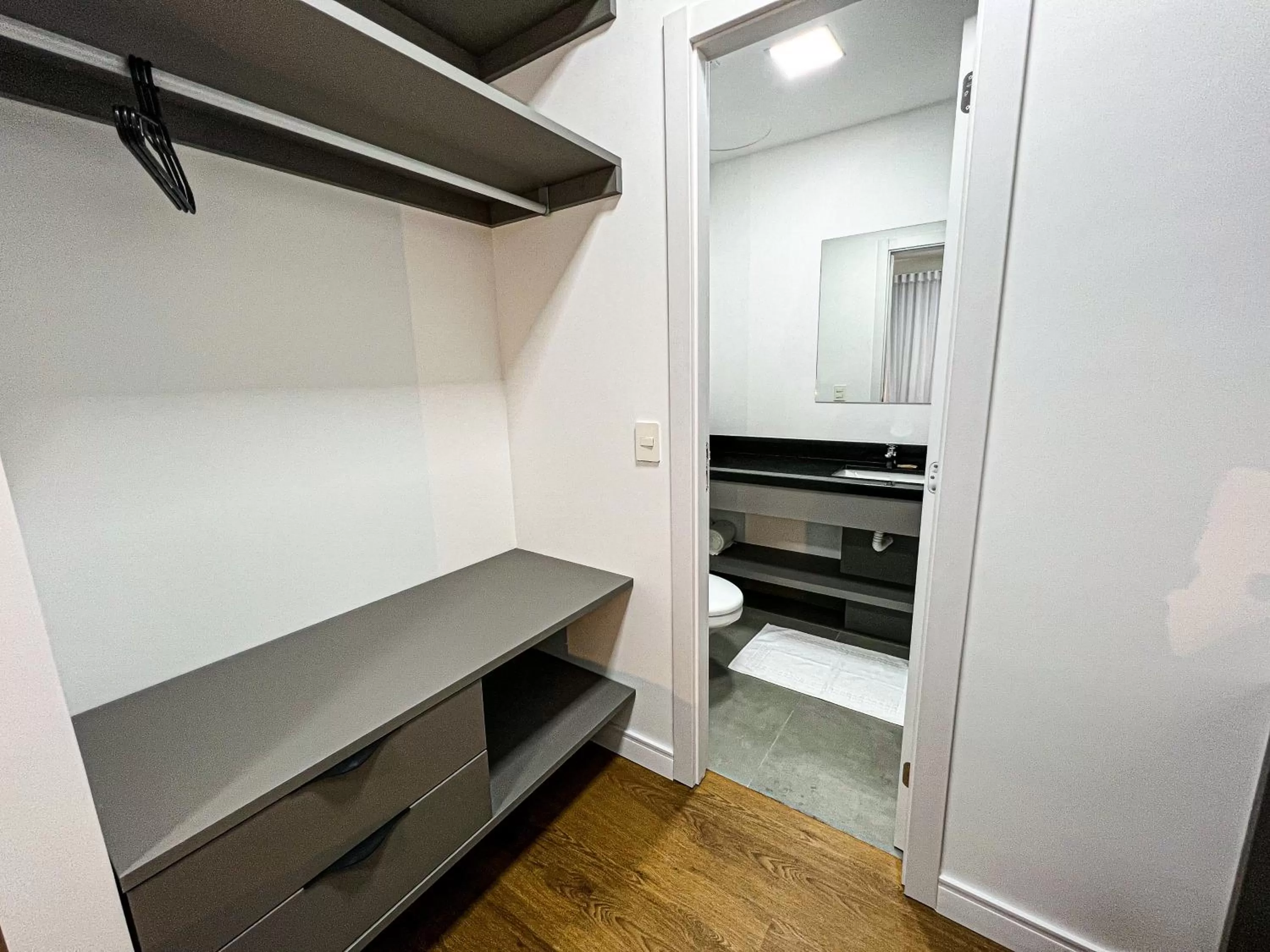 Bedroom, Bathroom in Studios Cityhome Maxplaza Canoas