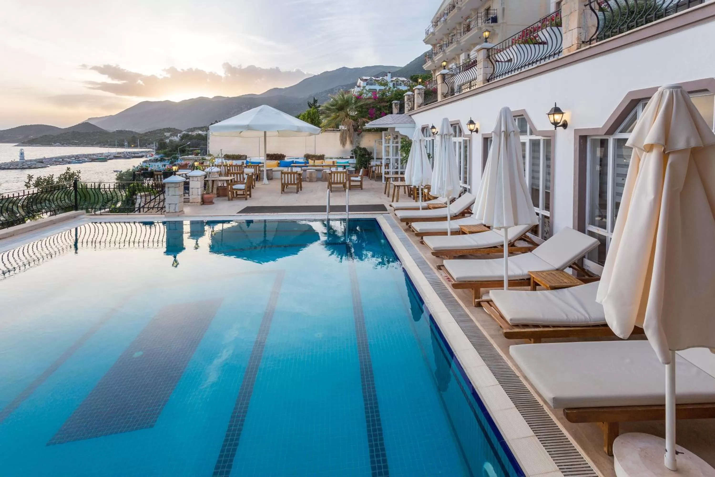 Swimming pool in Aqua Princess Hotel
