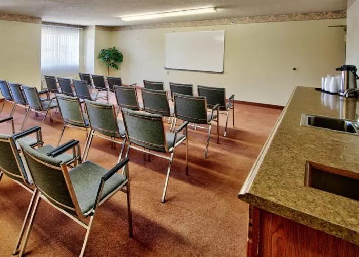 Banquet/Function facilities in Western Skies Inn & Suites