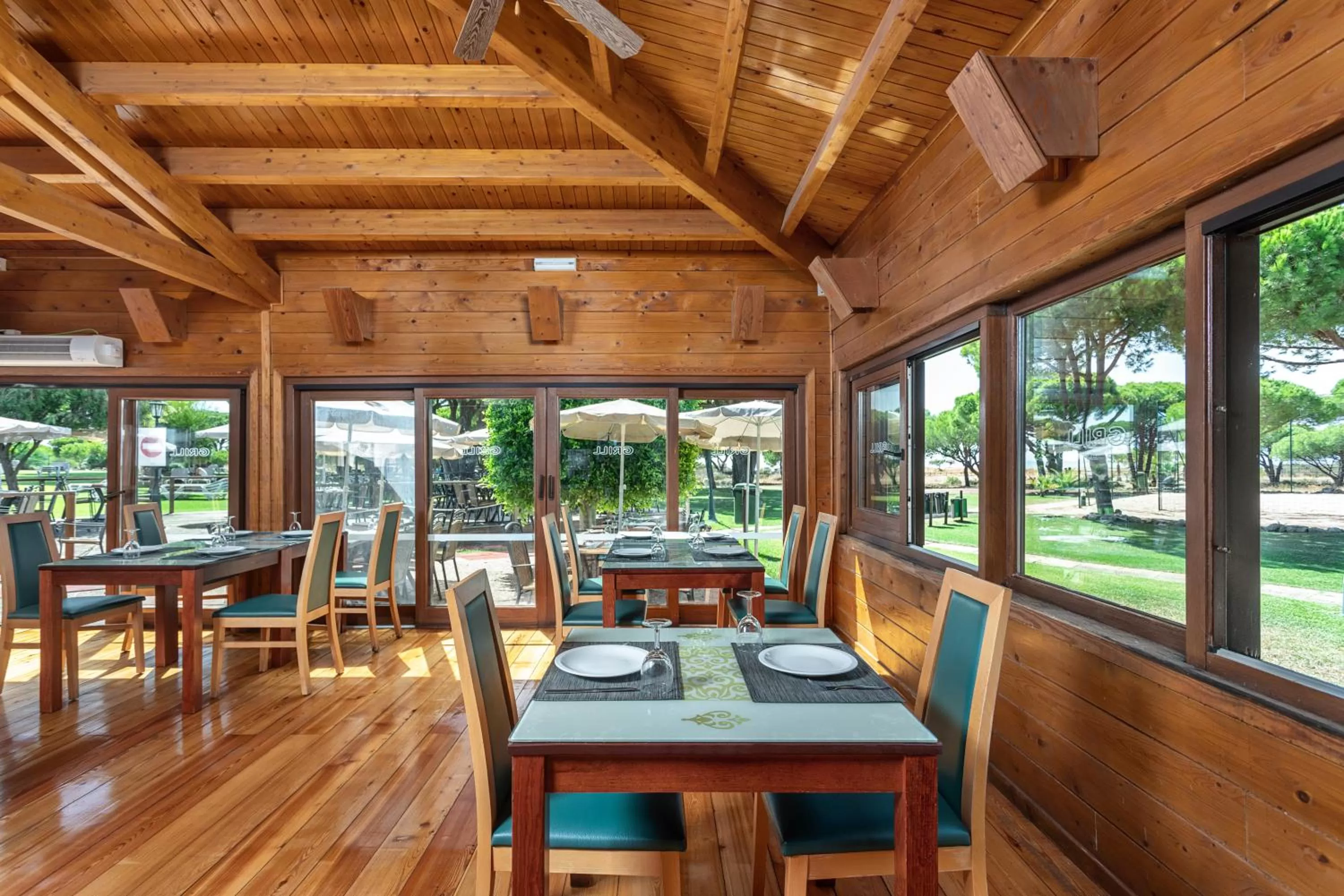 Restaurant/places to eat in AP Adriana Beach Resort