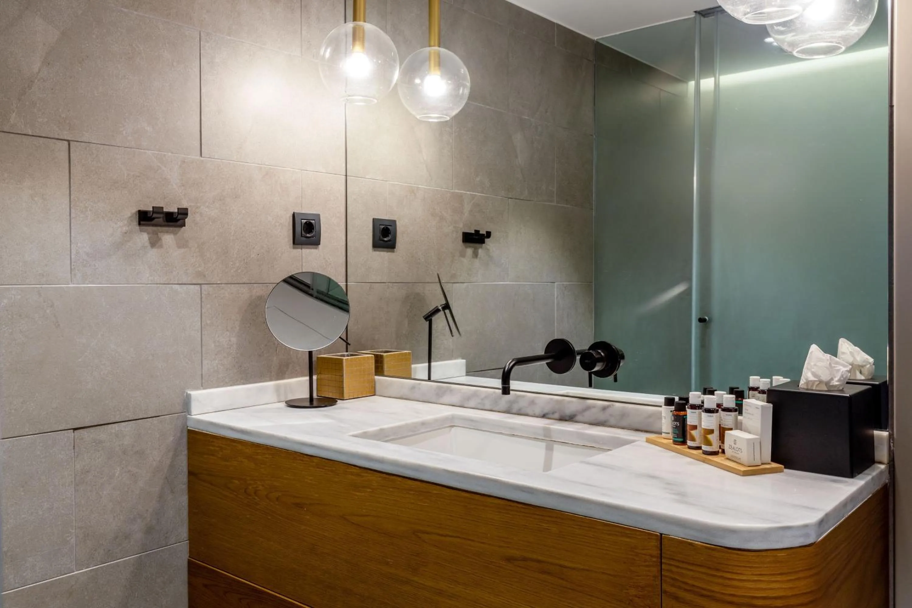 Bathroom in Blend Hotel