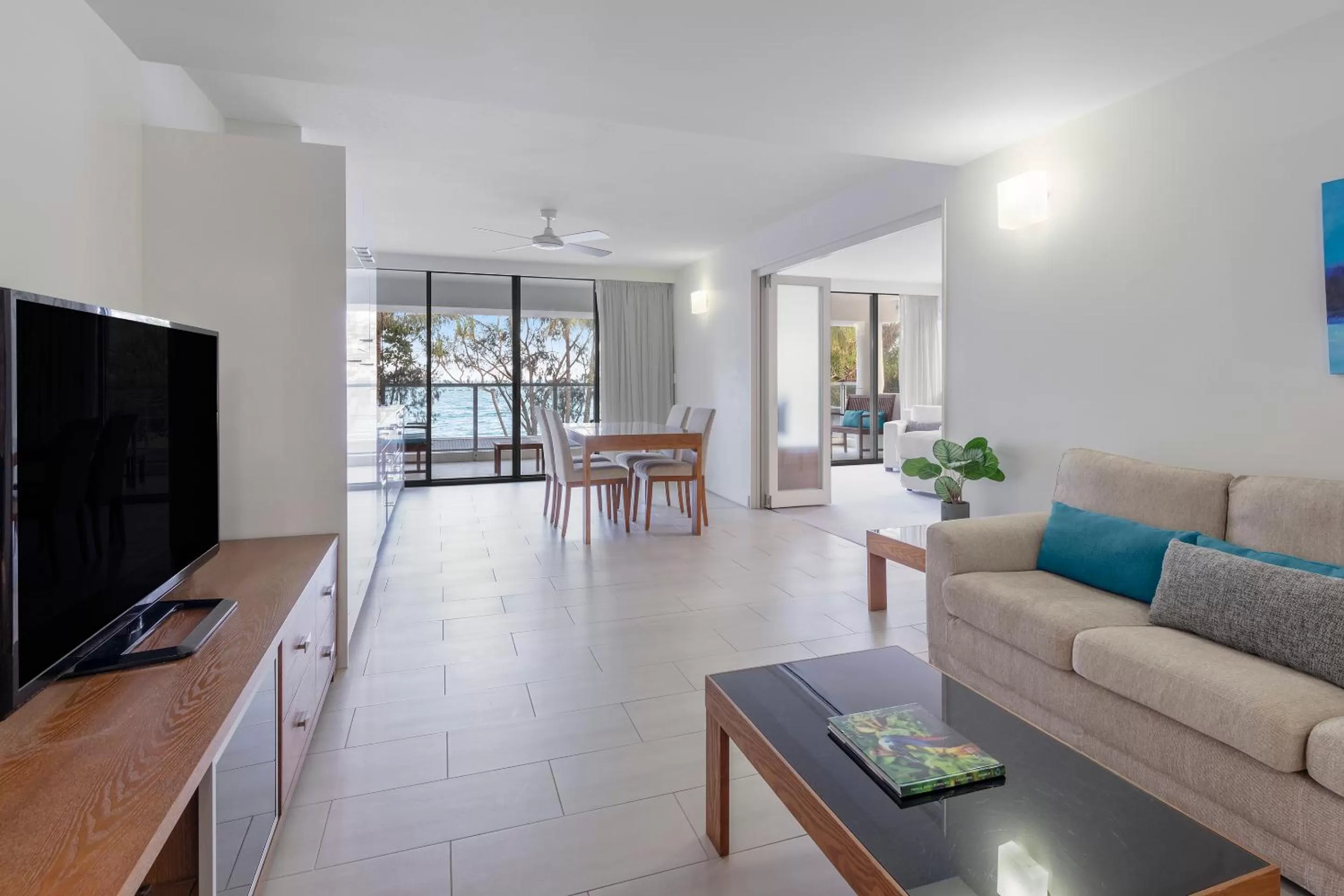 TV and multimedia in Drift Palm Cove