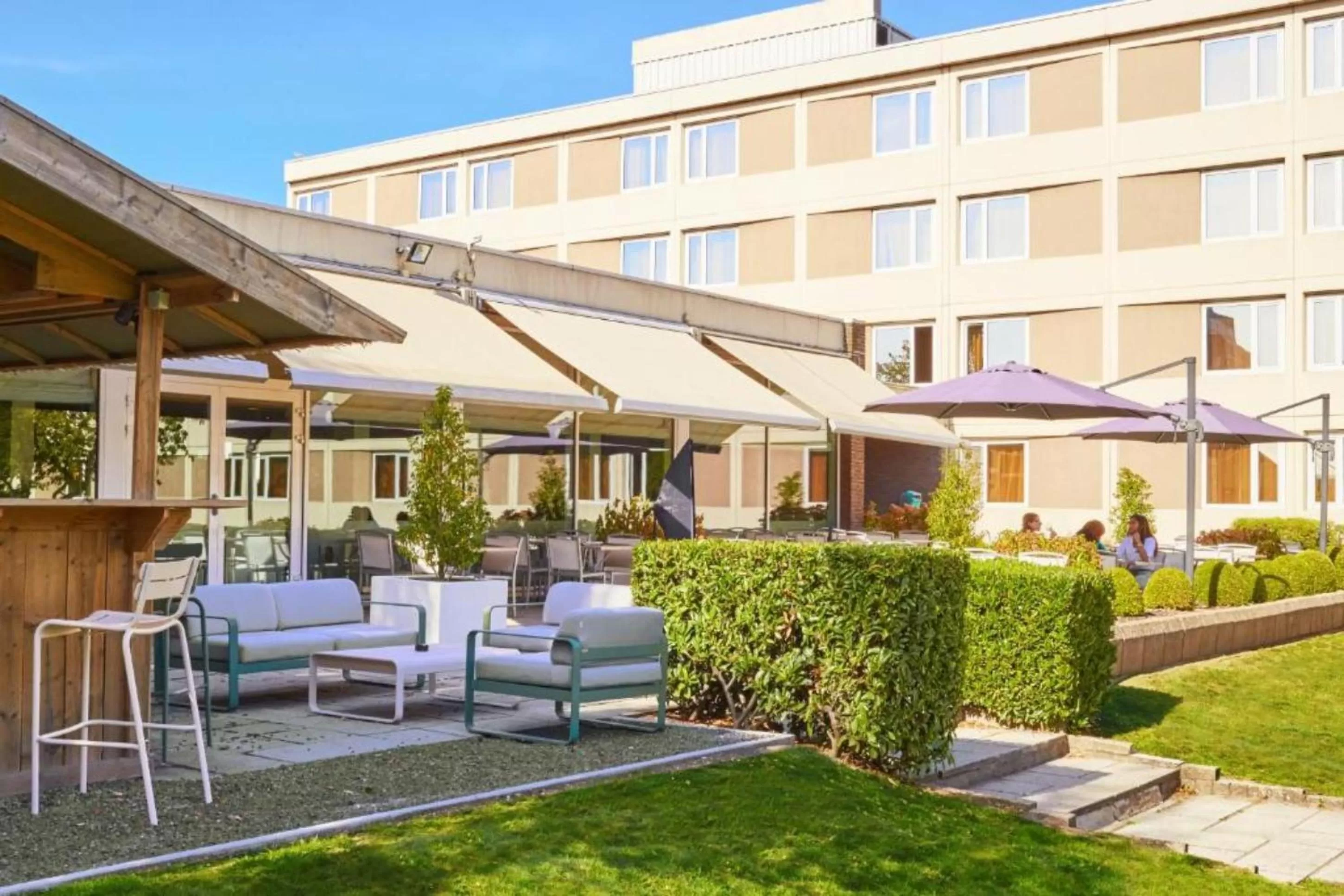 Restaurant/places to eat in Novotel Antwerpen - Ekeren