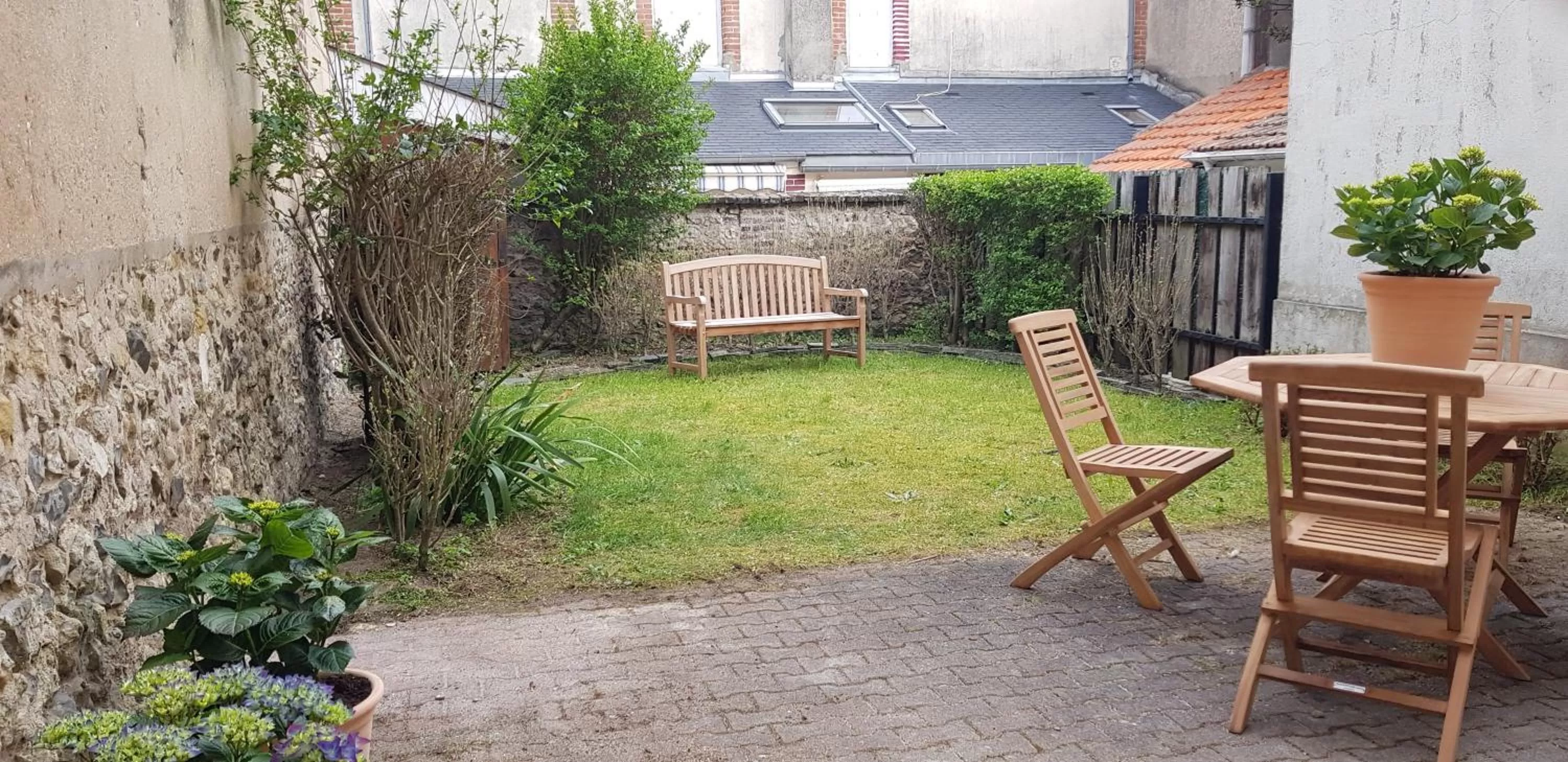 Garden in Les Cabines