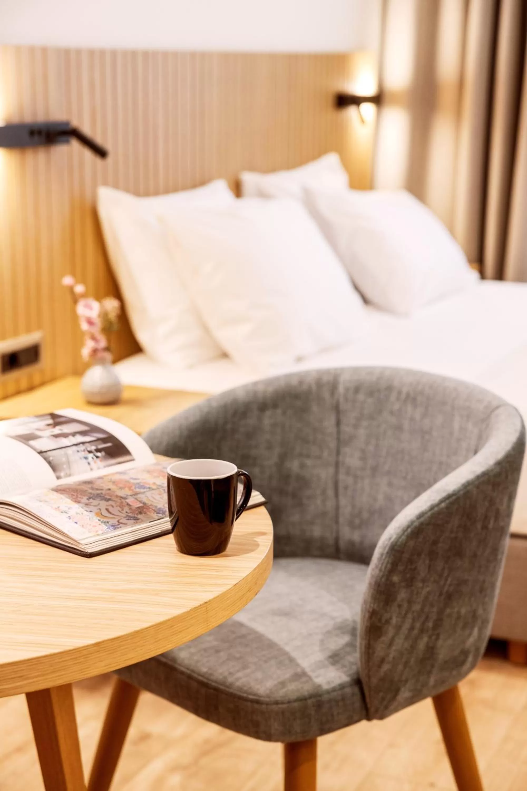 Bed in DAYS City Suites Athens