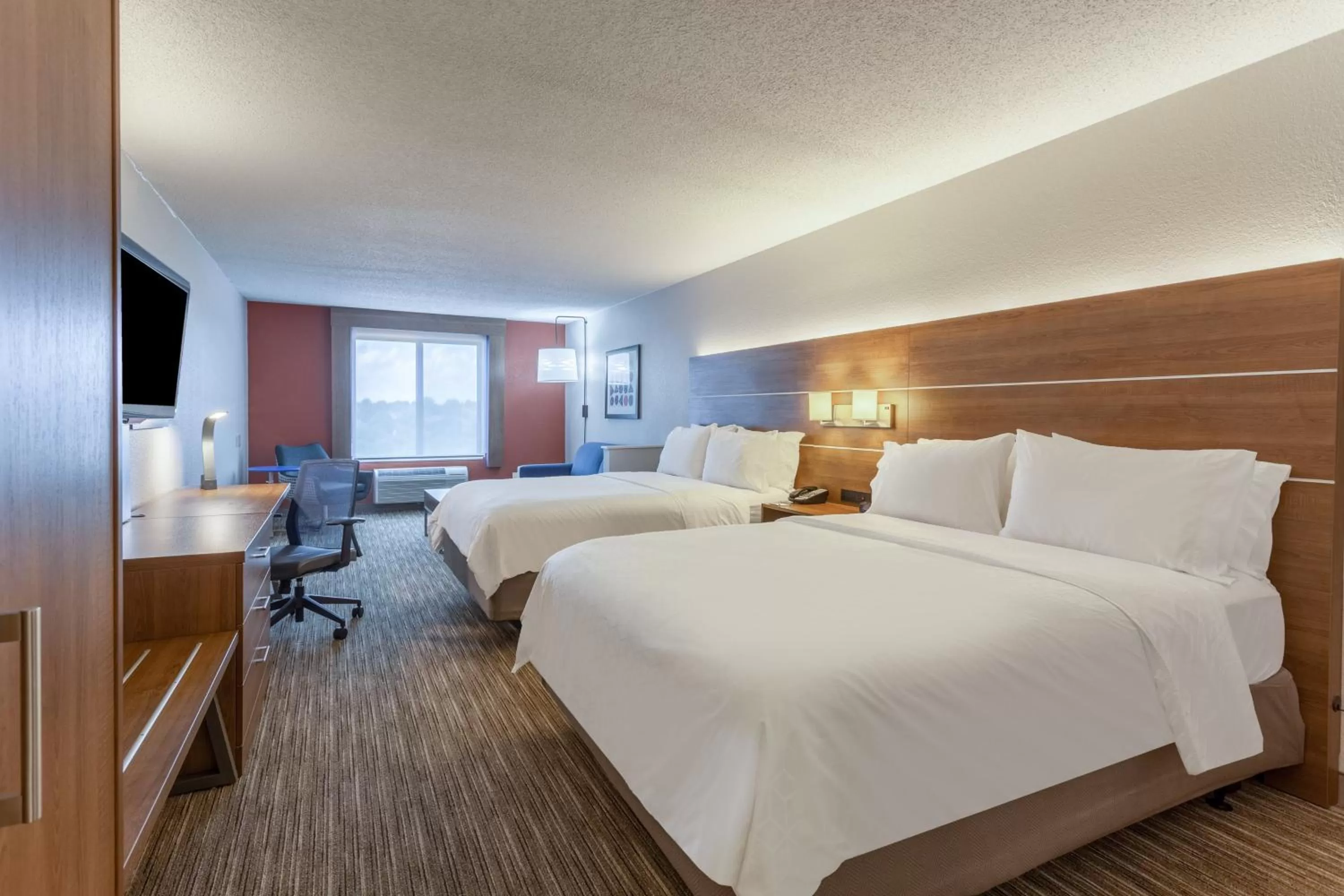 Photo of the whole room, Bed in Holiday Inn Express & Suites O'Fallon-Shiloh by IHG