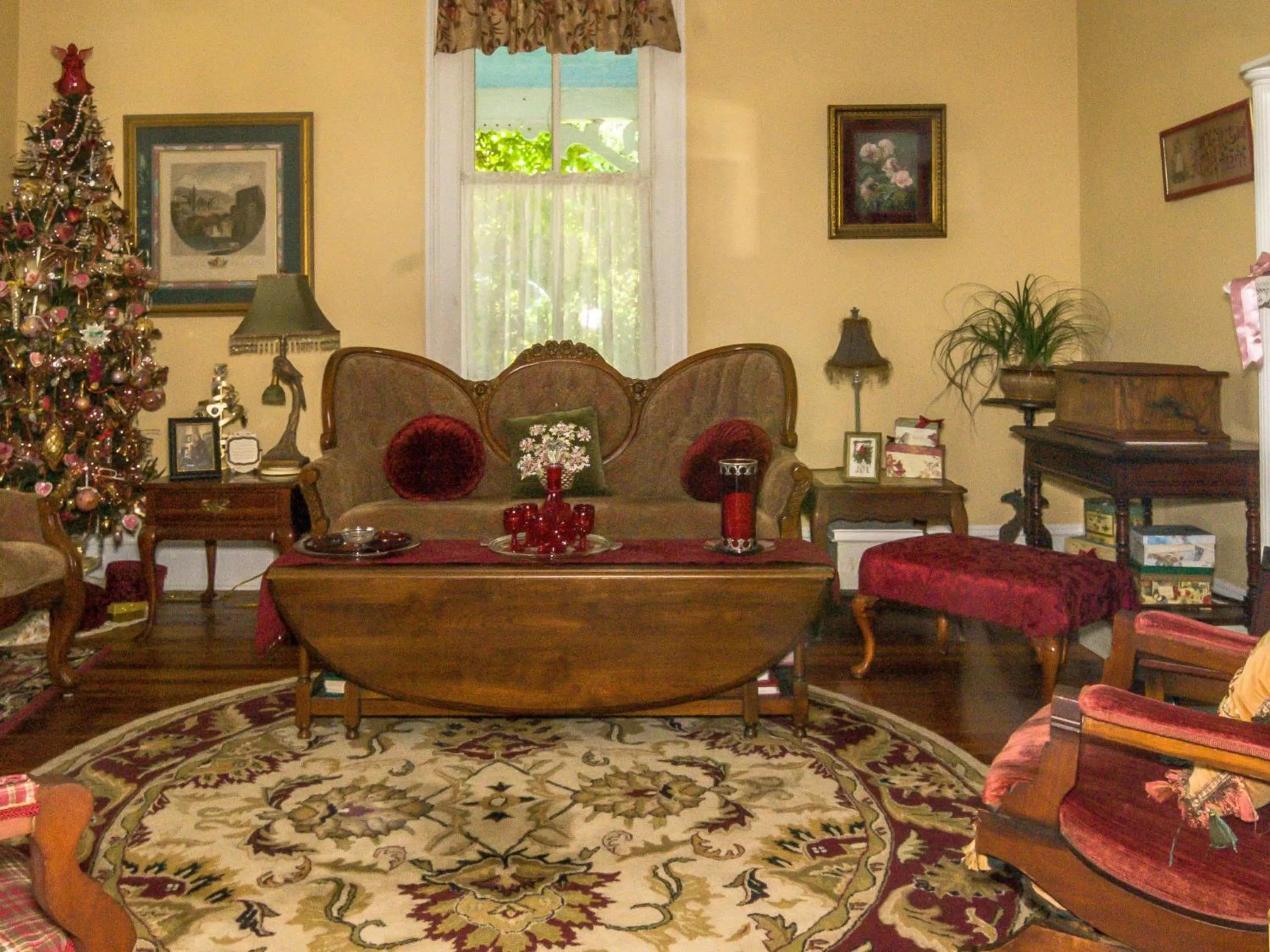 Living room in Holly House of Hamilton