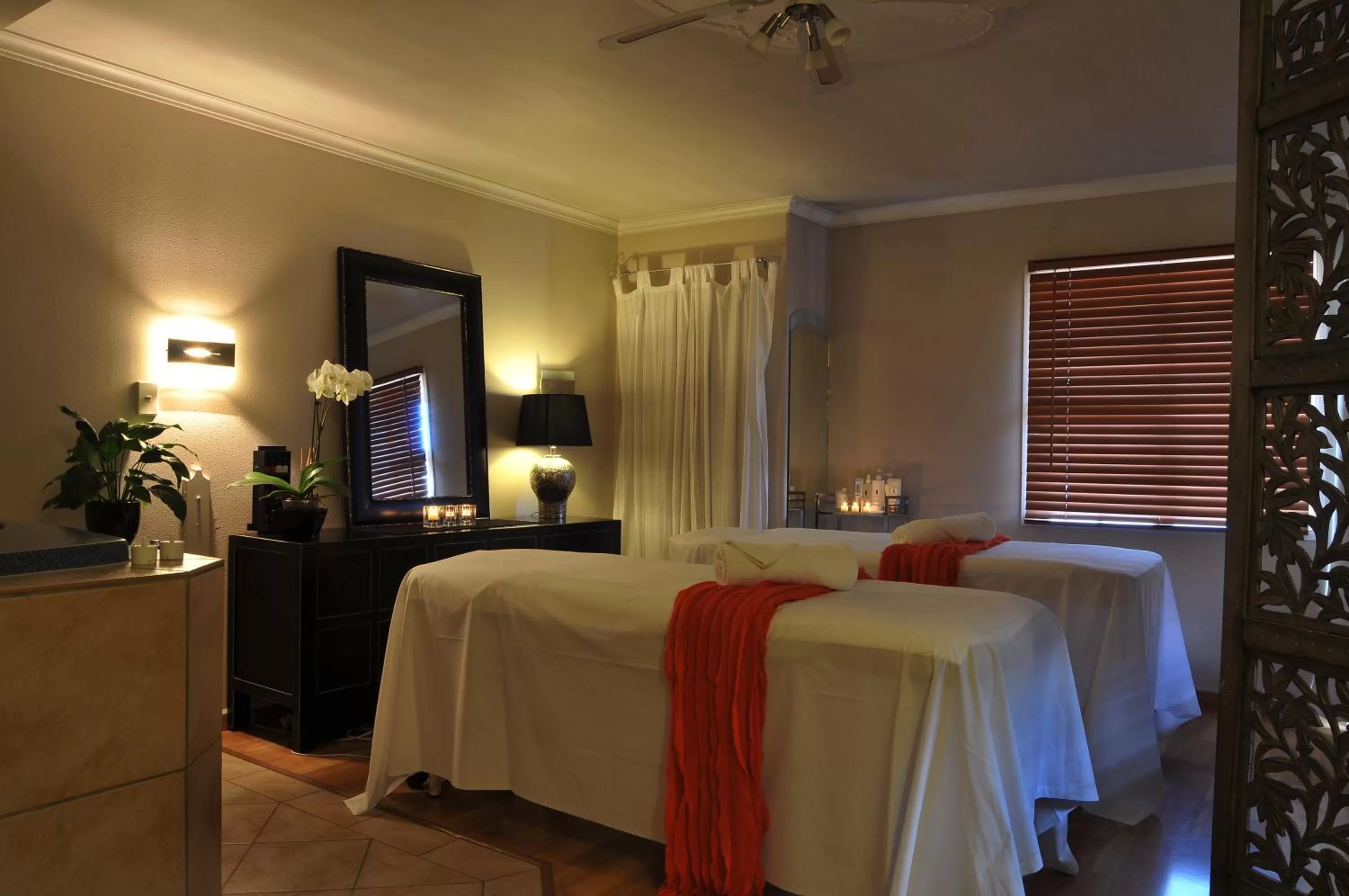 Massage, Bed in Silver Fern Rotorua Suites & Spa