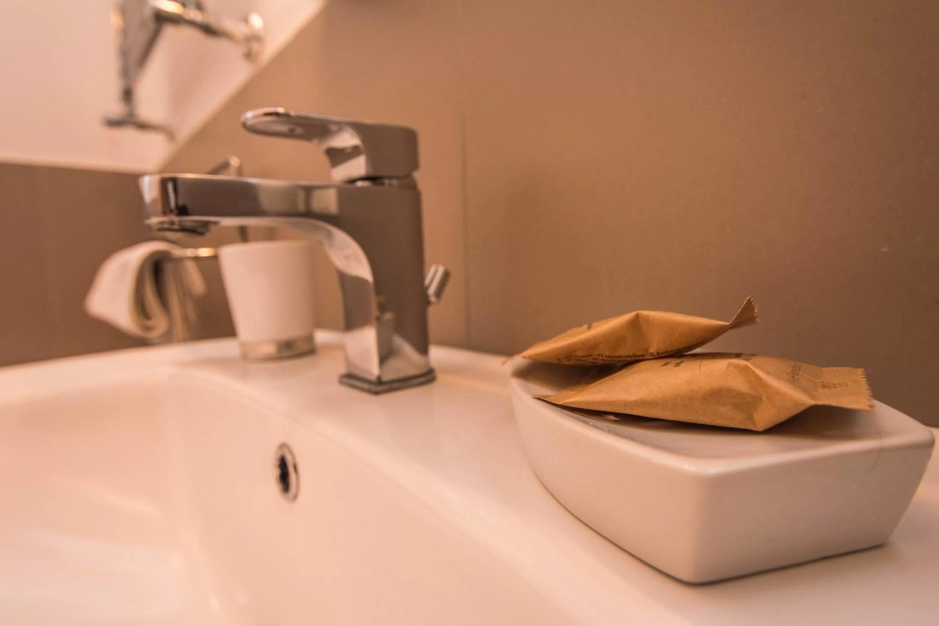 Shower, Bathroom in B&B Le Dune - Self Check in