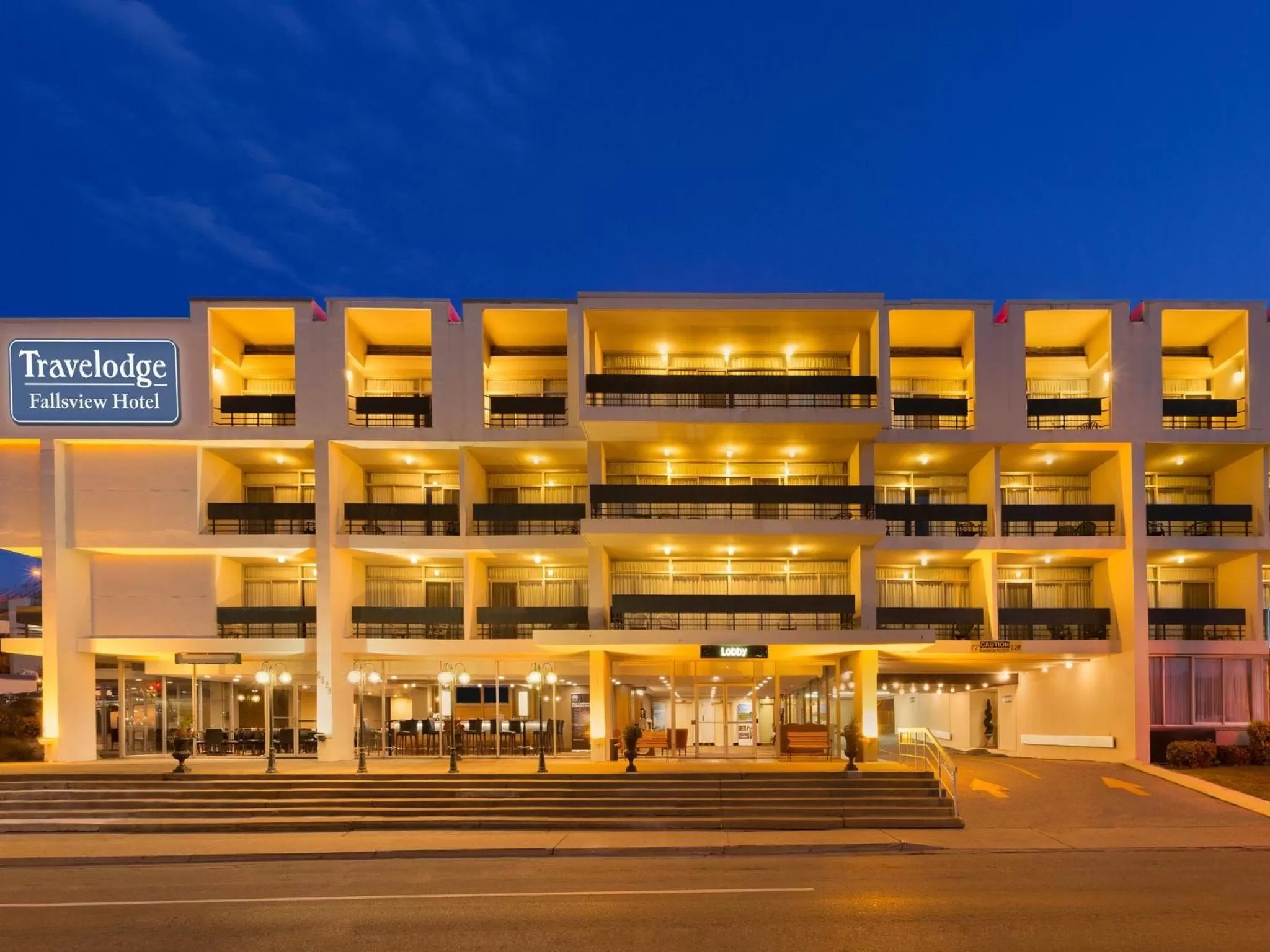 Travelodge by Wyndham Niagara Falls Fallsview