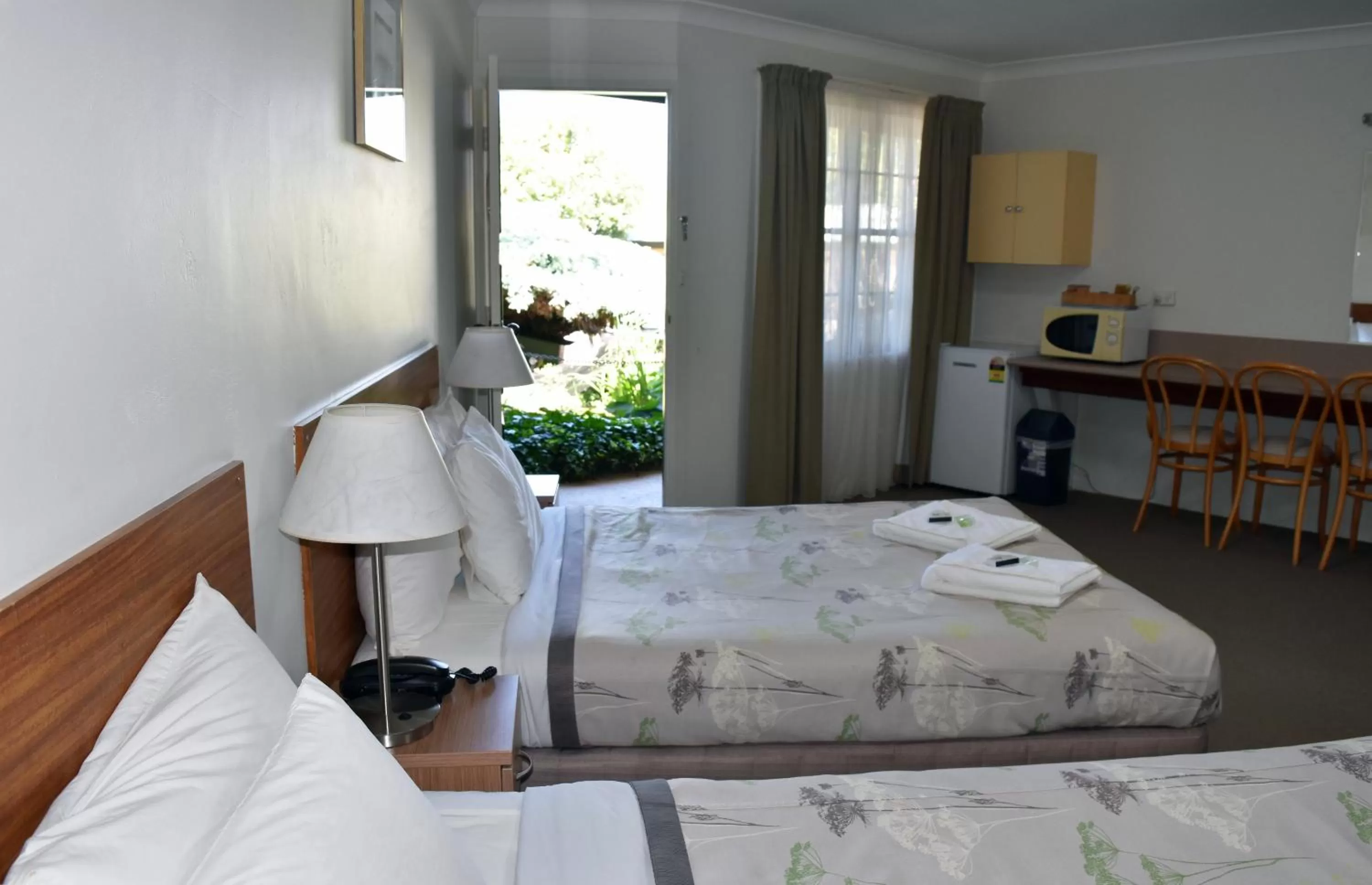 Bed in Ten Dollar Town Motel