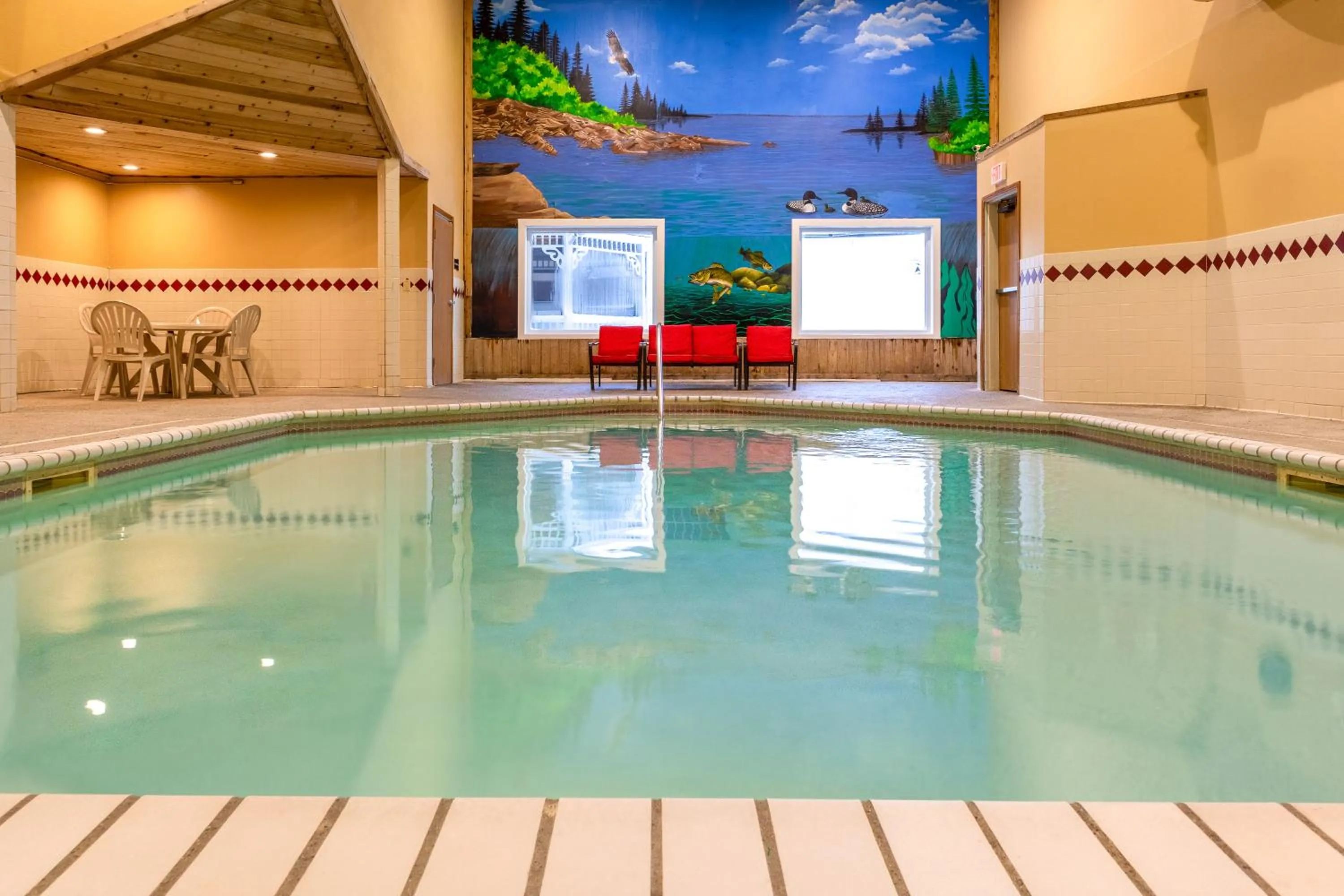 Swimming pool in Norland Inn & Suites Roseau