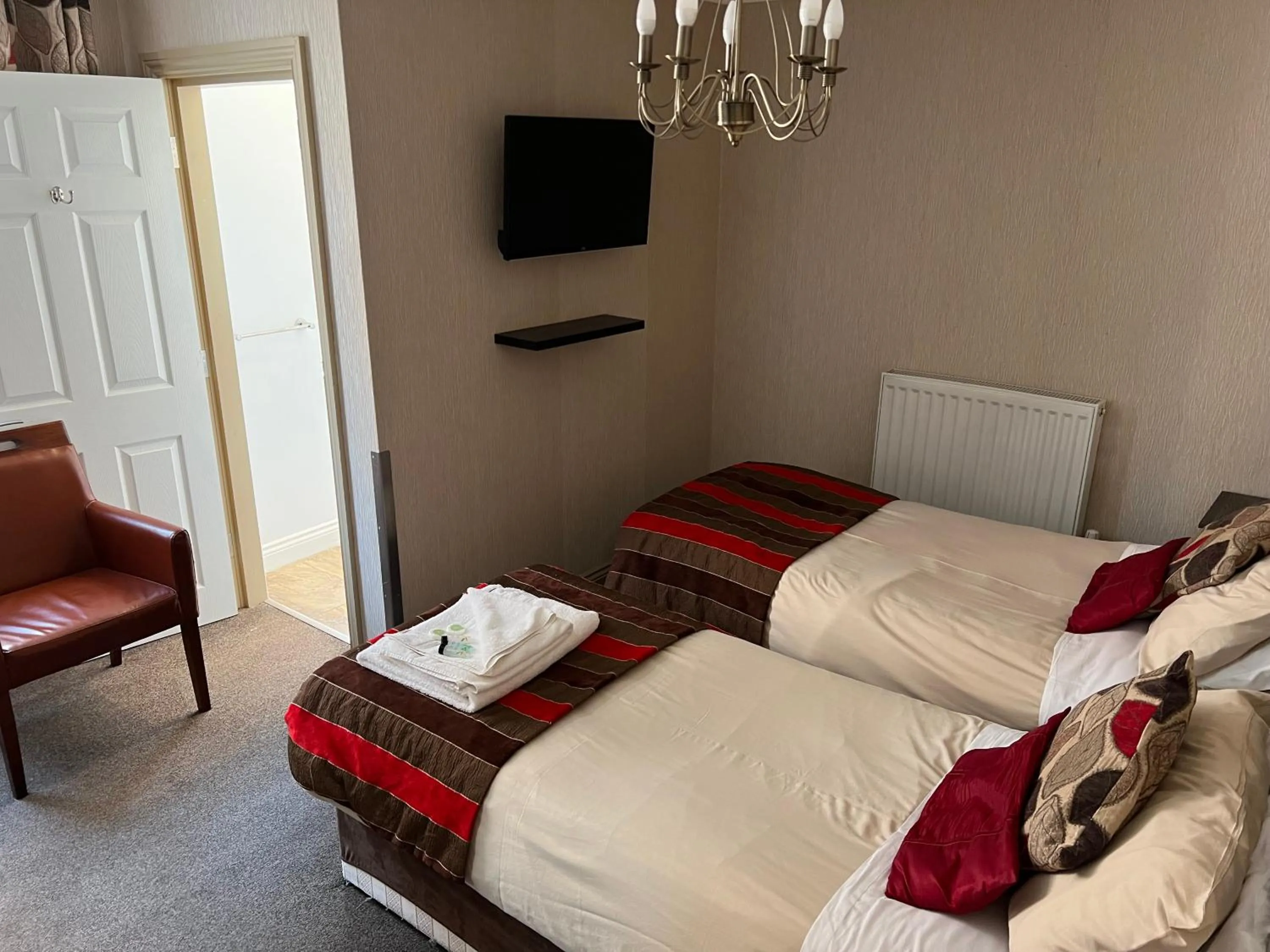 Bedroom in Southport Metro Hotel