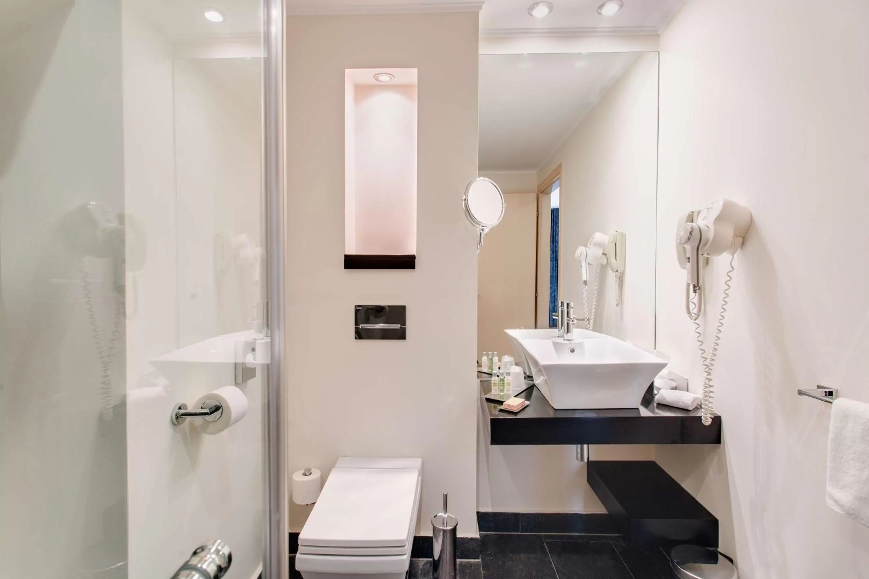 Bathroom in DoubleTree by Hilton Hotel Cluj - City Plaza