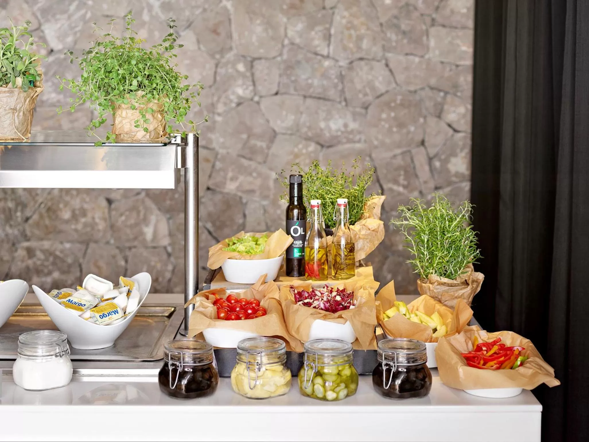 Food in Lone Hotel by Maistra Collection