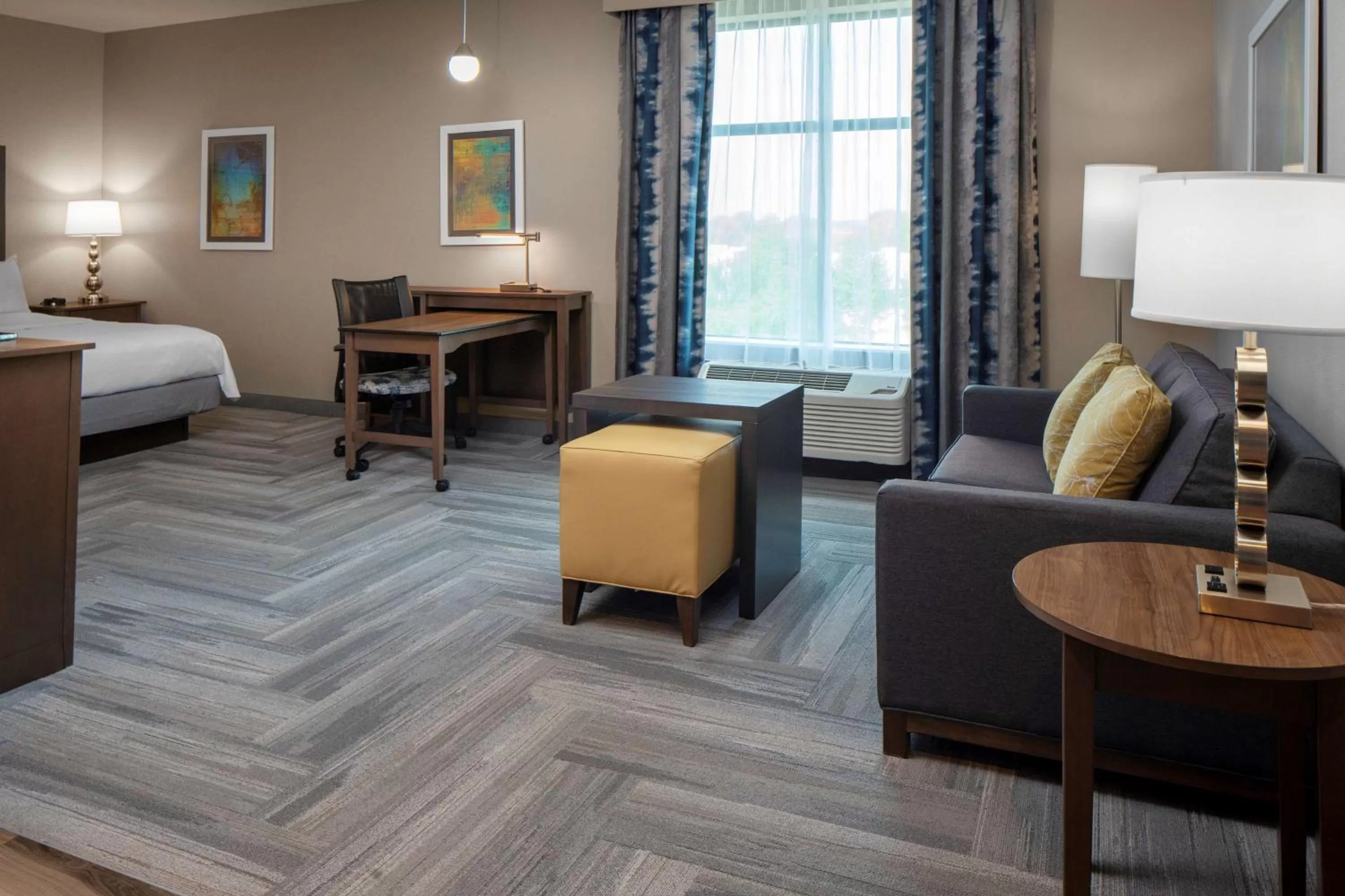 Bedroom, Bed in Homewood Suites By Hilton Greensboro Wendover, Nc