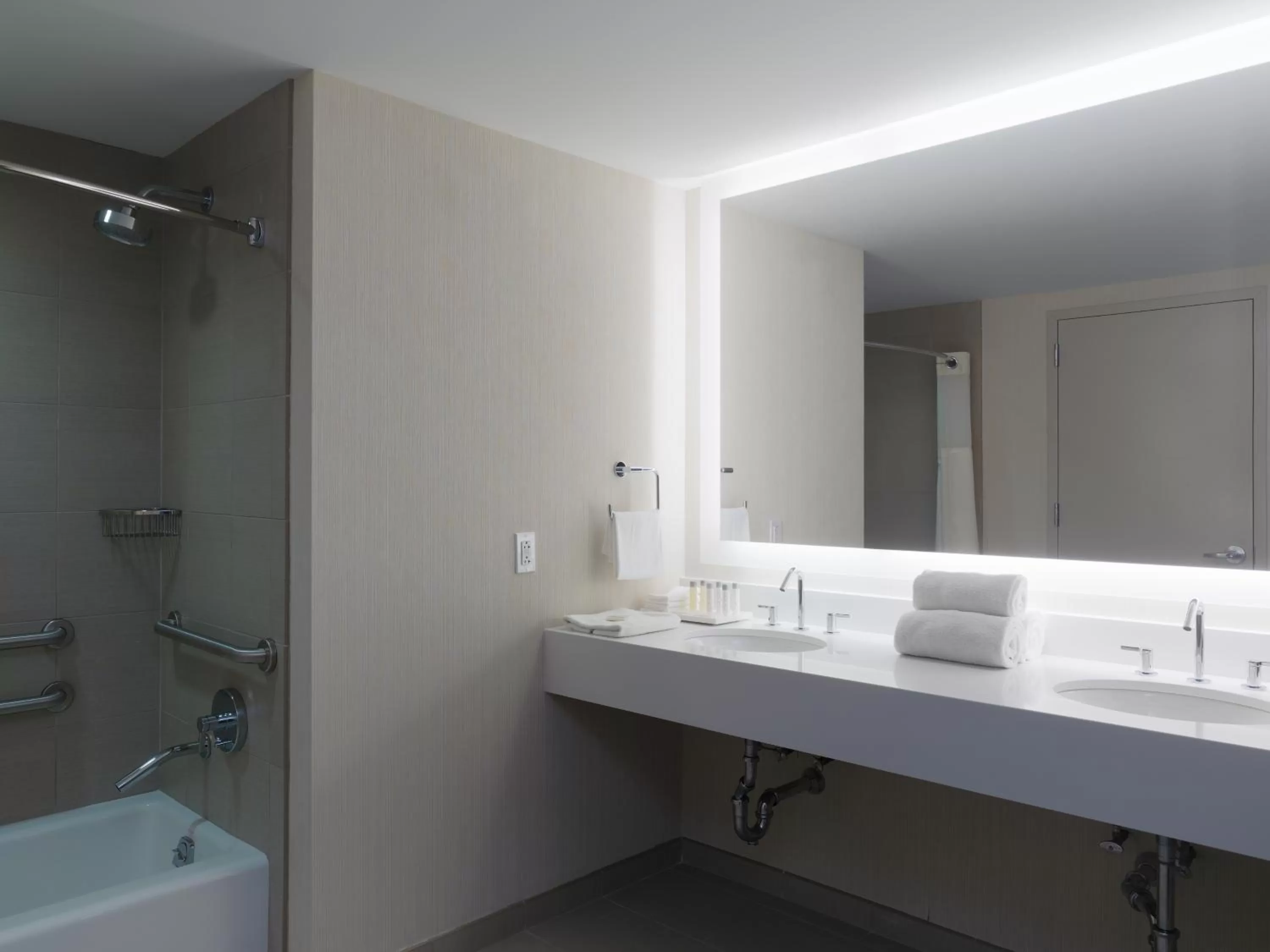 Bathroom in The Manhattan at Times Square